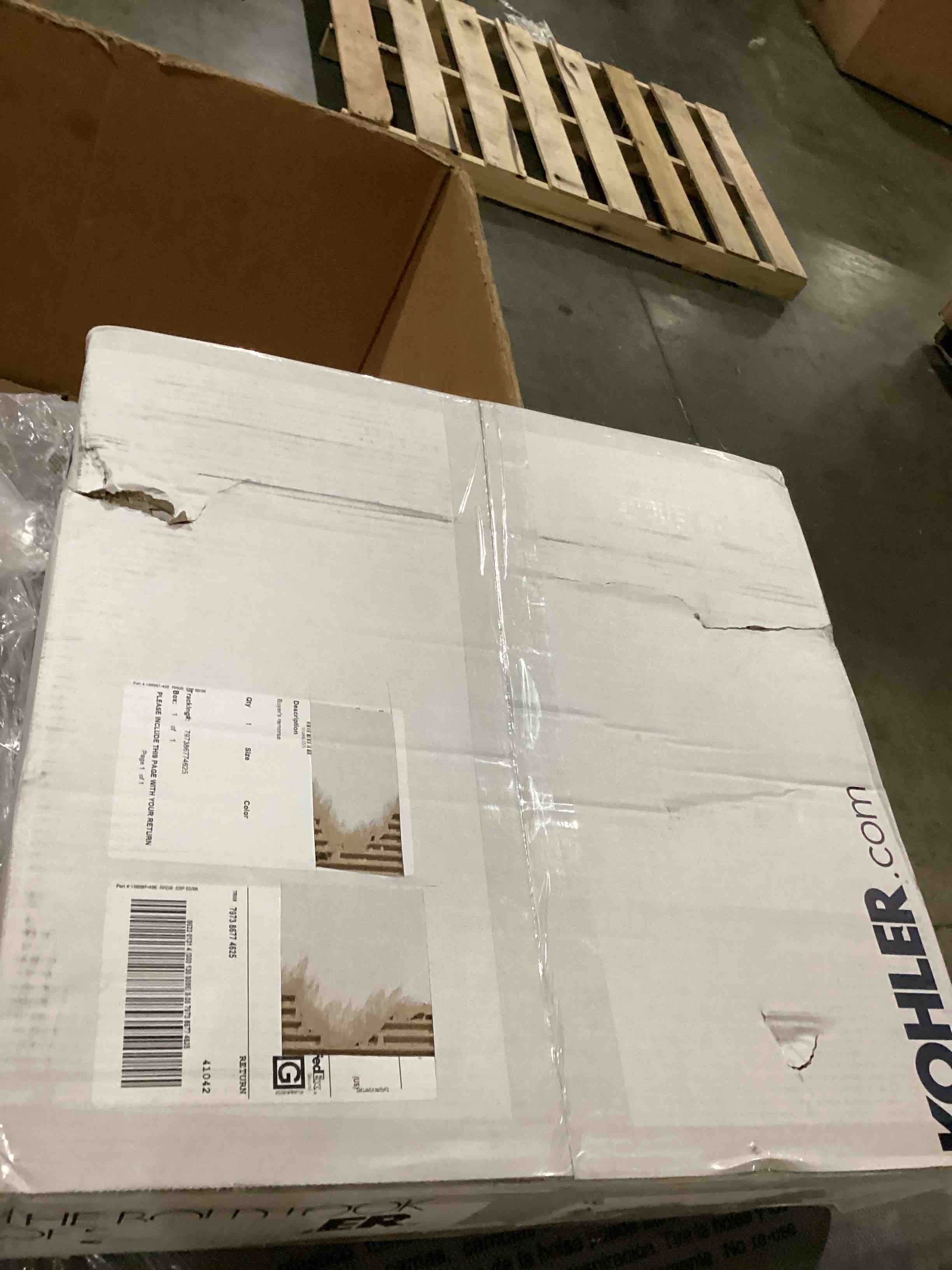 https://s3.amazonaws.com/lotting-images-prod/bidfta/PNK2550330_1750358679490.jpeg