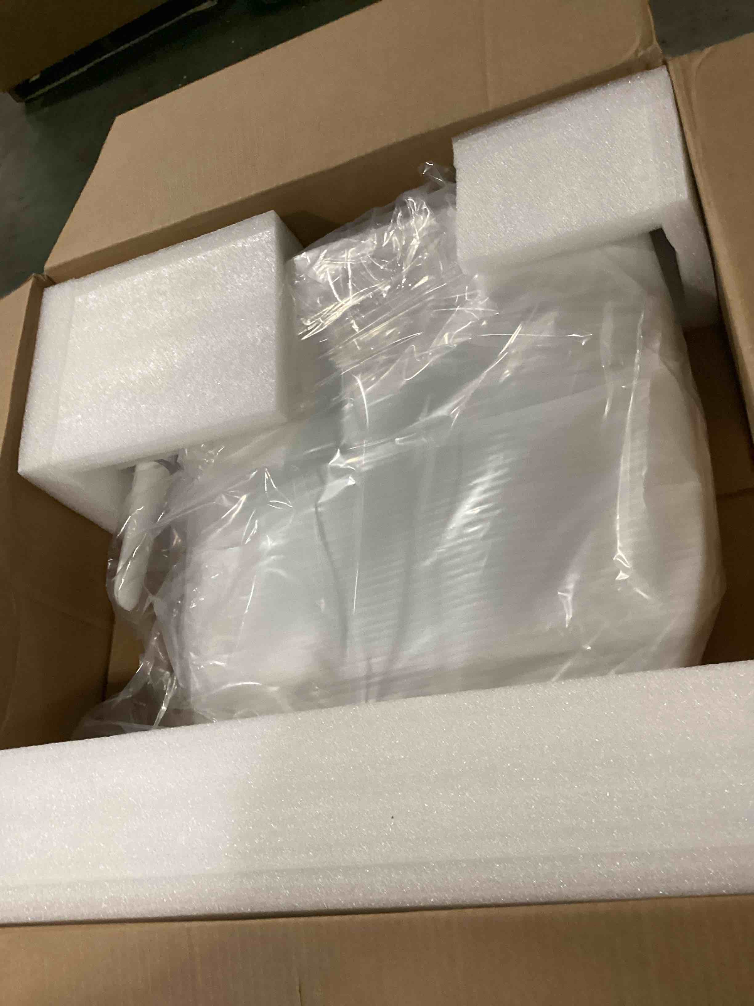 https://s3.amazonaws.com/lotting-images-prod/bidfta/PNK2550330_1750358705775.jpeg