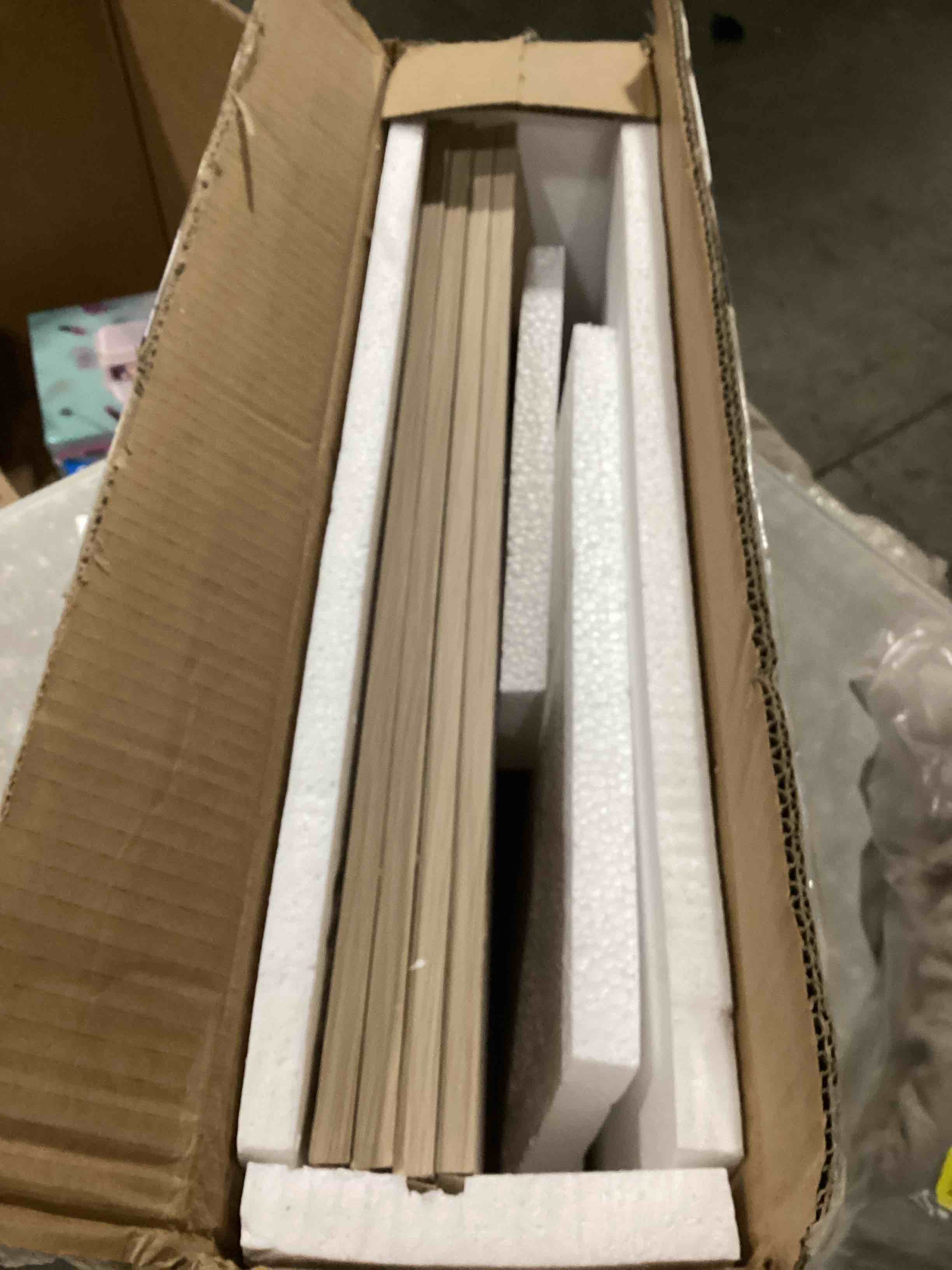 https://s3.amazonaws.com/lotting-images-prod/bidfta/PNK2550612_1750699278692.jpeg