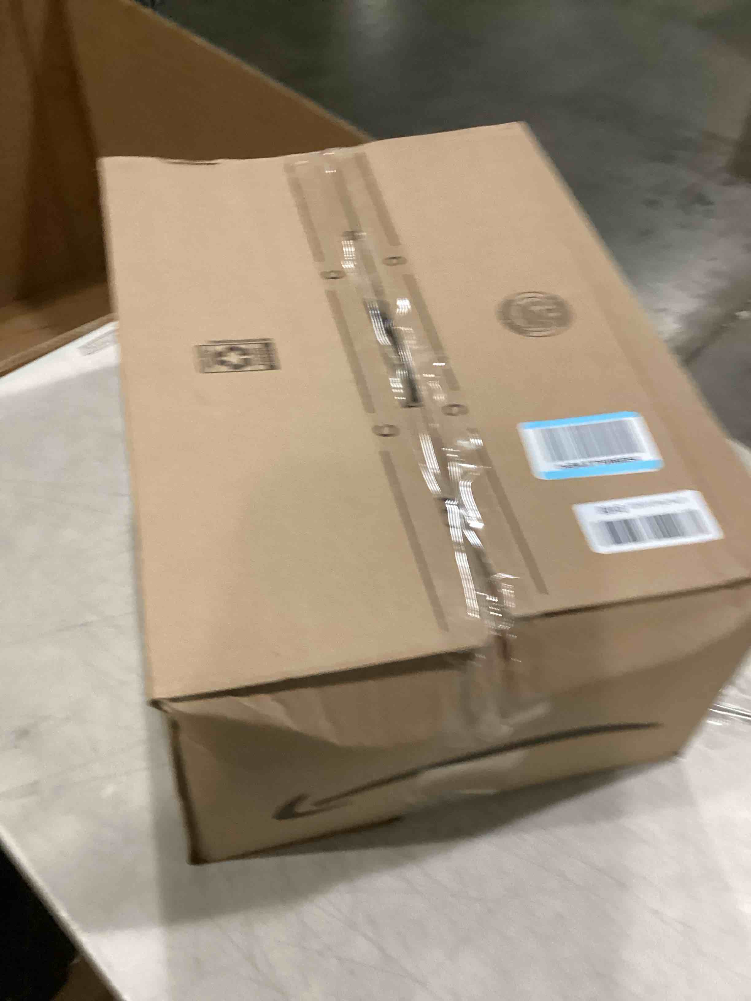 https://s3.amazonaws.com/lotting-images-prod/bidfta/PNK2554002_1746012104447.jpeg