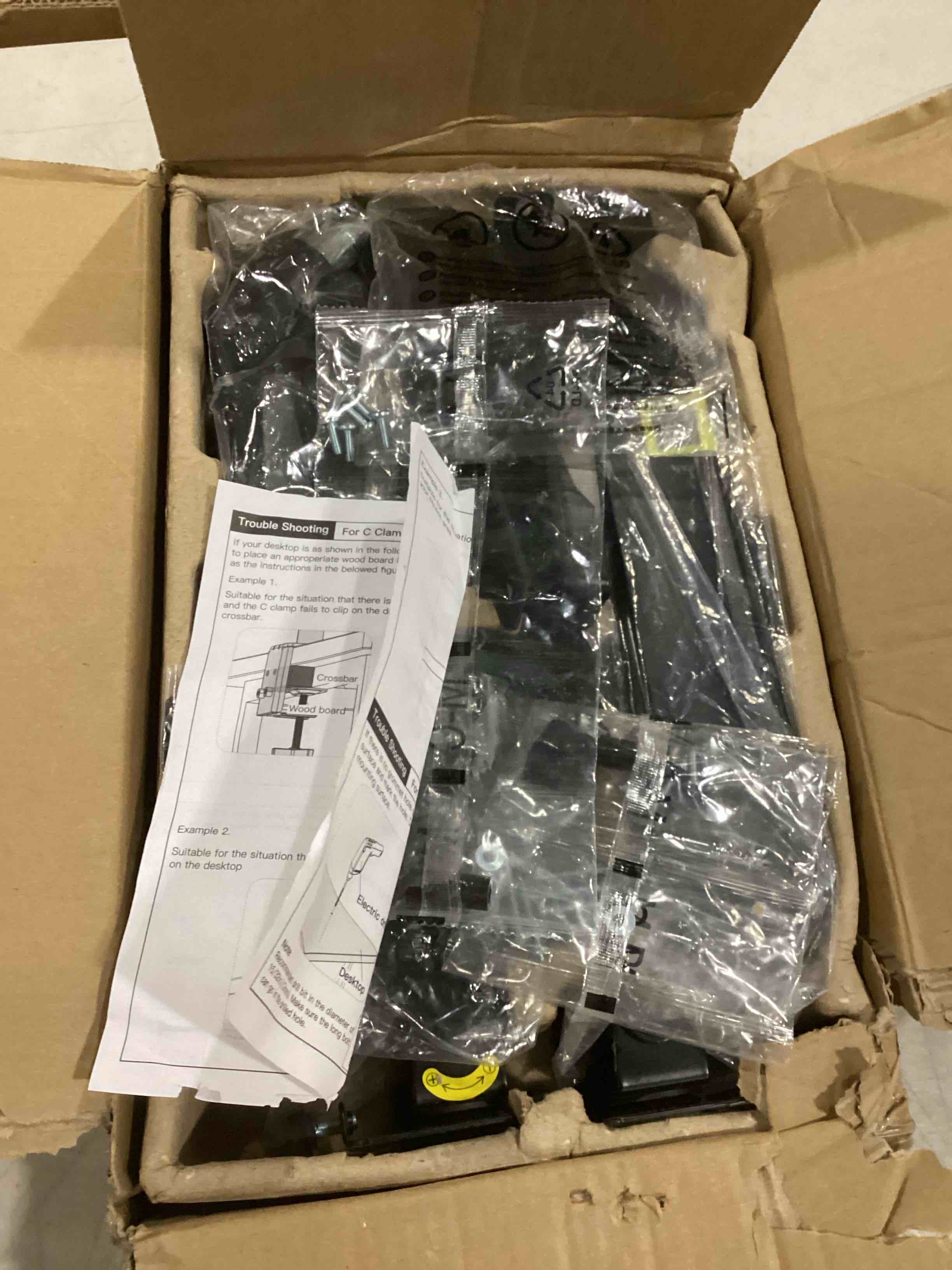 https://s3.amazonaws.com/lotting-images-prod/bidfta/PNK2554054_1746018583573.jpeg
