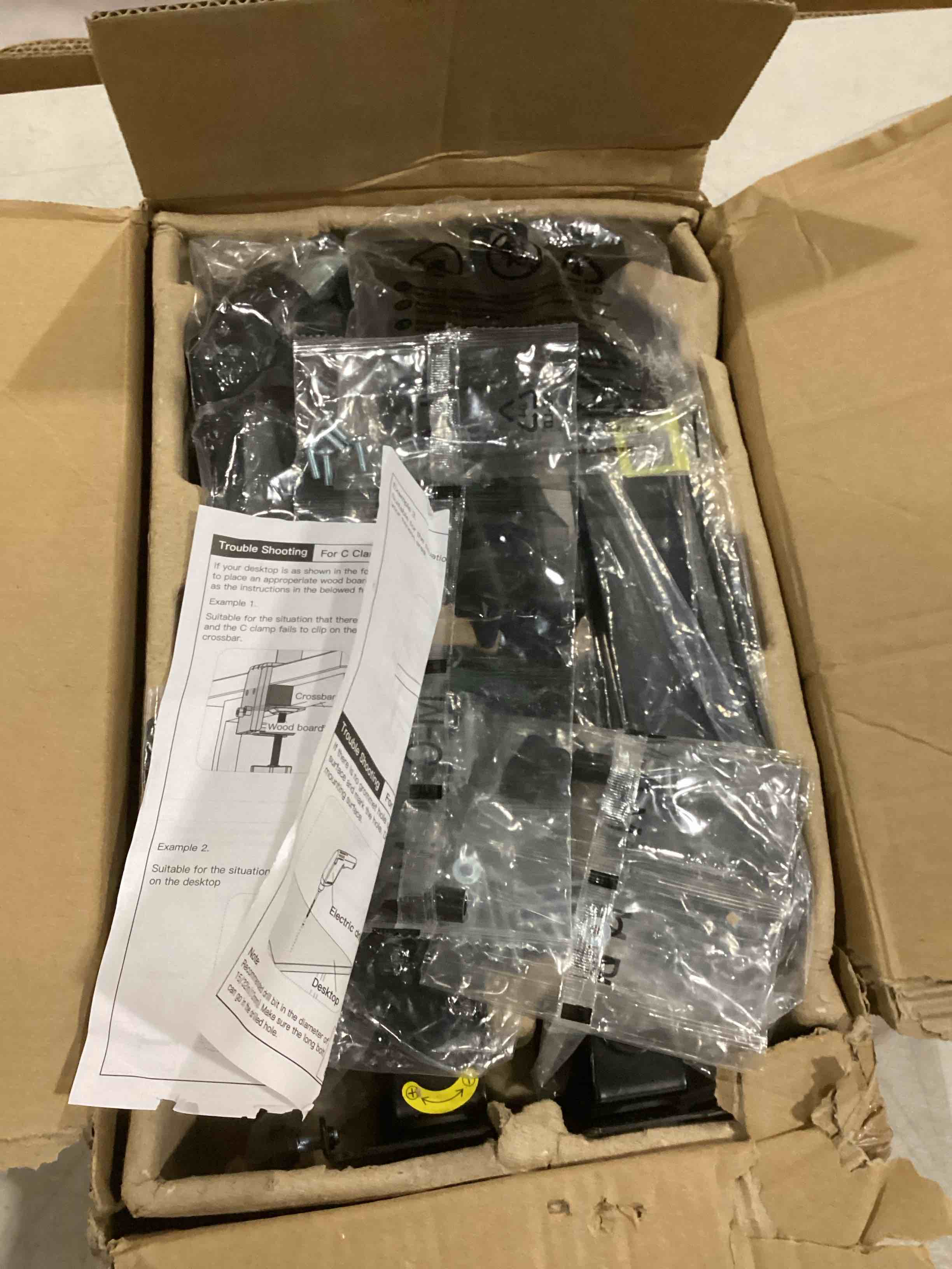 https://s3.amazonaws.com/lotting-images-prod/bidfta/PNK2554054_1746018584294.jpeg