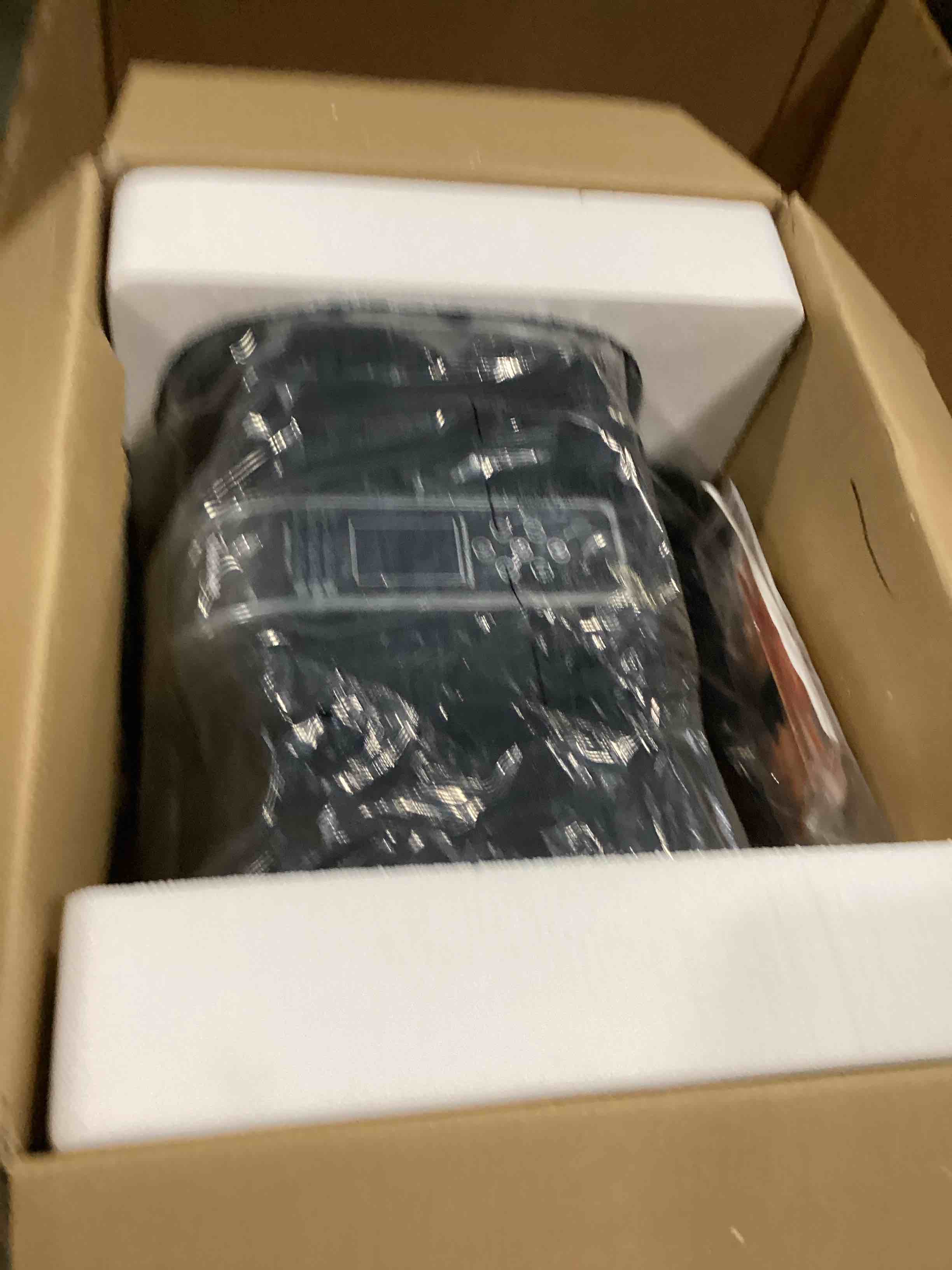 https://s3.amazonaws.com/lotting-images-prod/bidfta/PNK2554592_1746197116532.jpeg