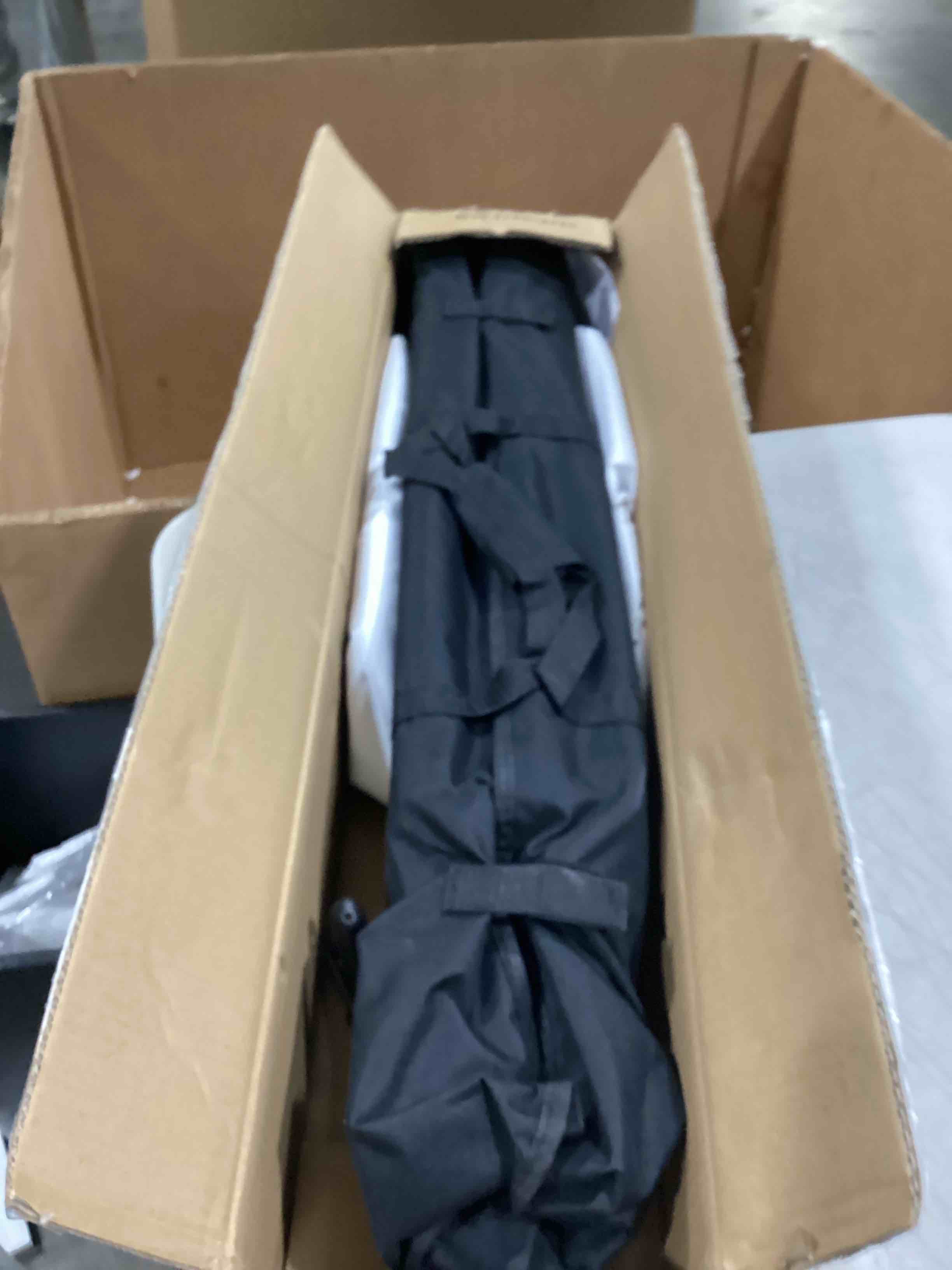 https://s3.amazonaws.com/lotting-images-prod/bidfta/PNK2554603_1746193696111.jpeg