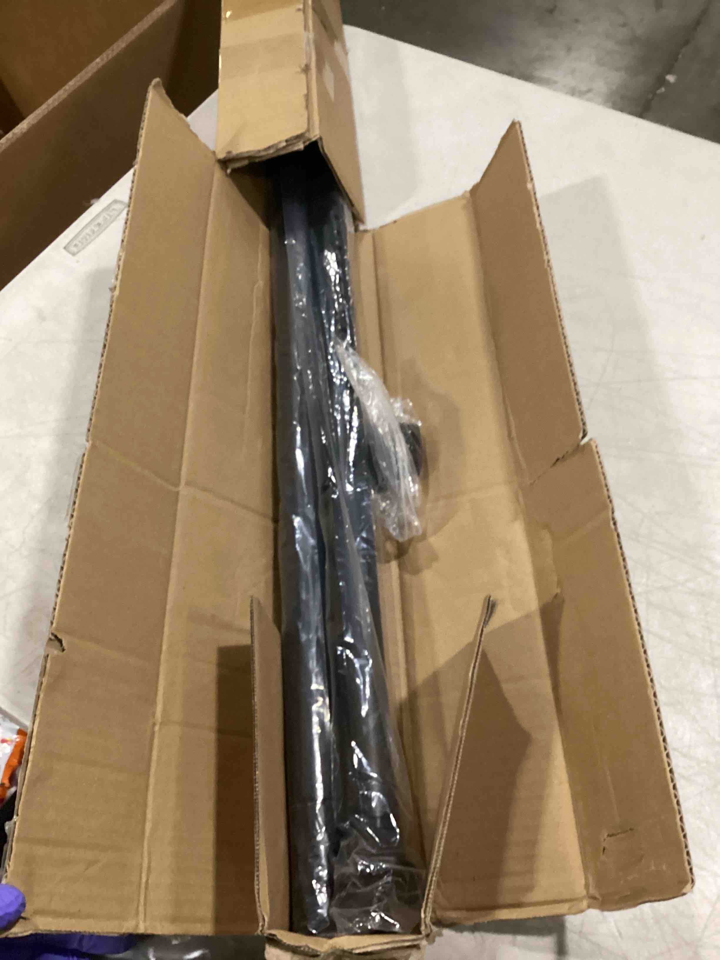 https://s3.amazonaws.com/lotting-images-prod/bidfta/PNK2554640_1746207128806.jpeg