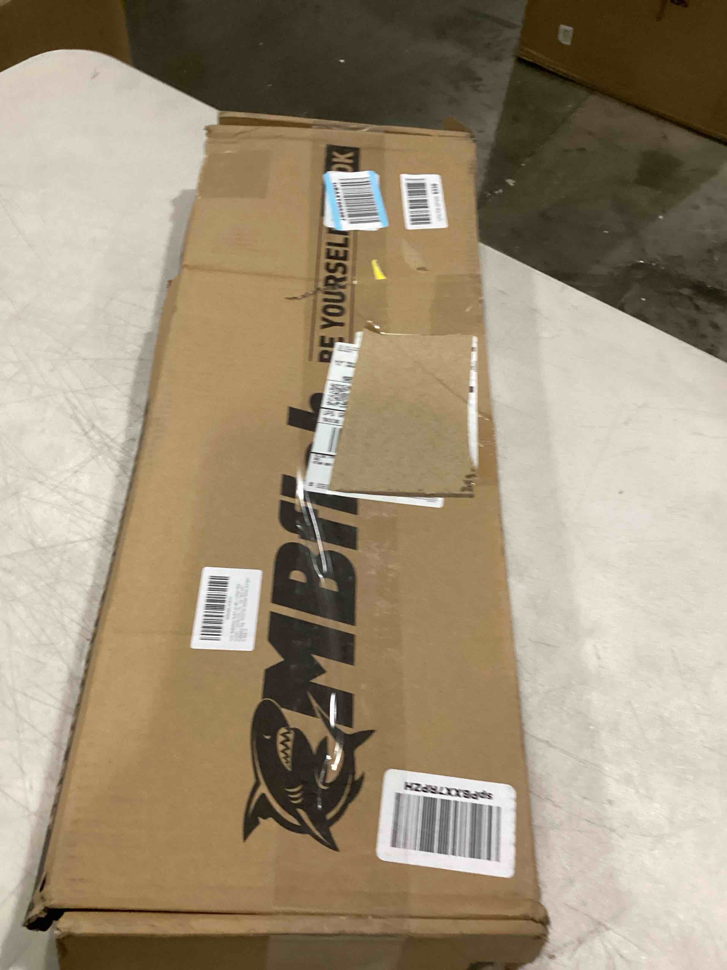 https://s3.amazonaws.com/lotting-images-prod/bidfta/PNK2554642_1746206995566.jpeg