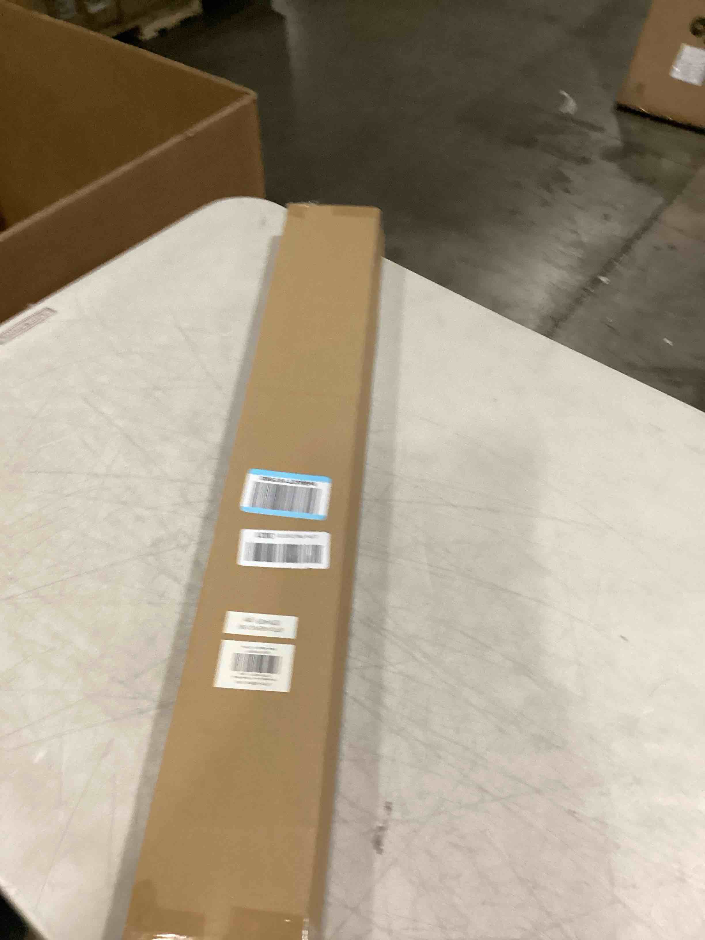 https://s3.amazonaws.com/lotting-images-prod/bidfta/PNK2554654_1746208185215.jpeg