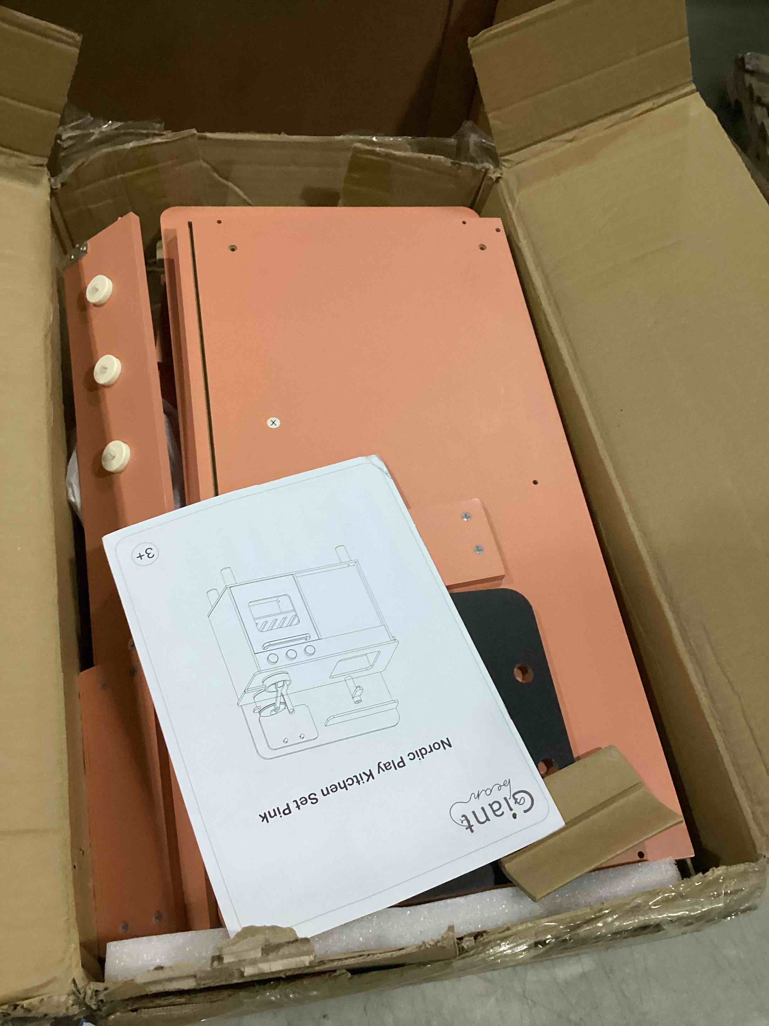 https://s3.amazonaws.com/lotting-images-prod/bidfta/PNK2554690_1746444024089.jpeg