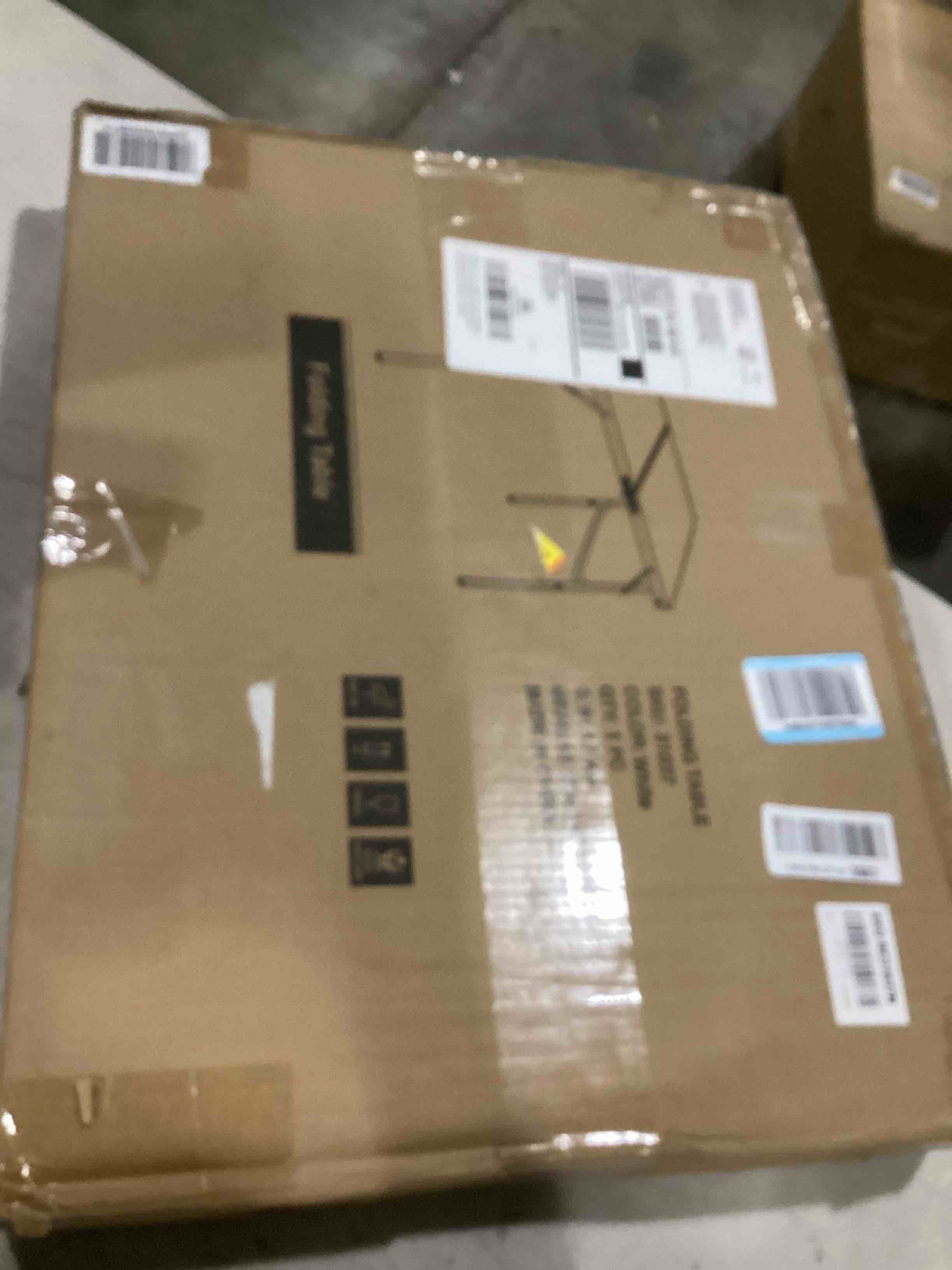 https://s3.amazonaws.com/lotting-images-prod/bidfta/PNK2554879_1746465363987.jpeg