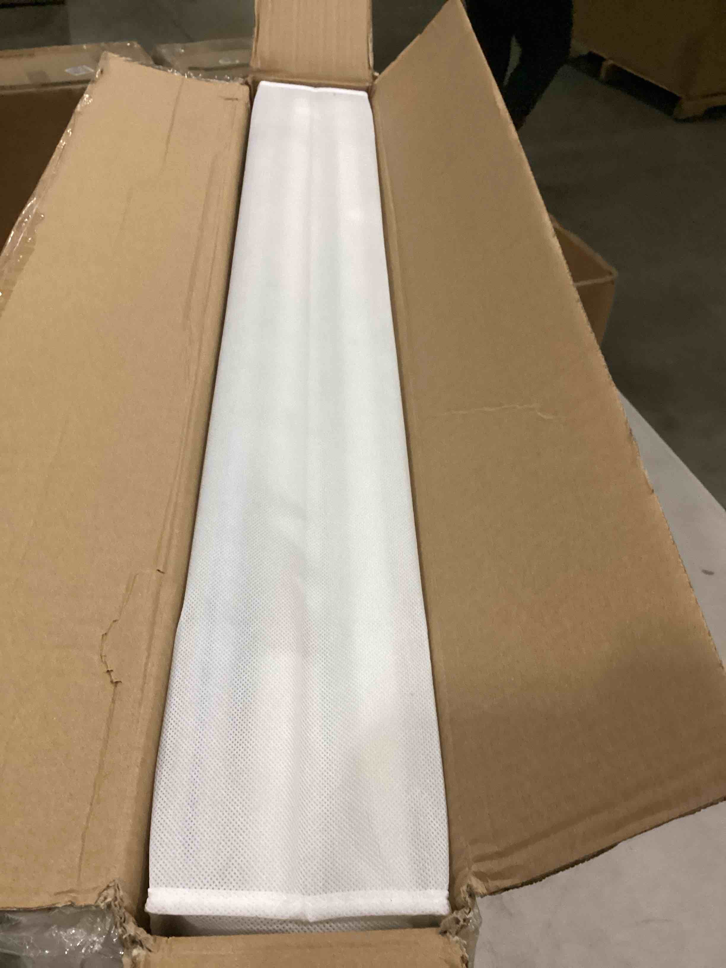 https://s3.amazonaws.com/lotting-images-prod/bidfta/PNK2554904_1746531667138.jpeg