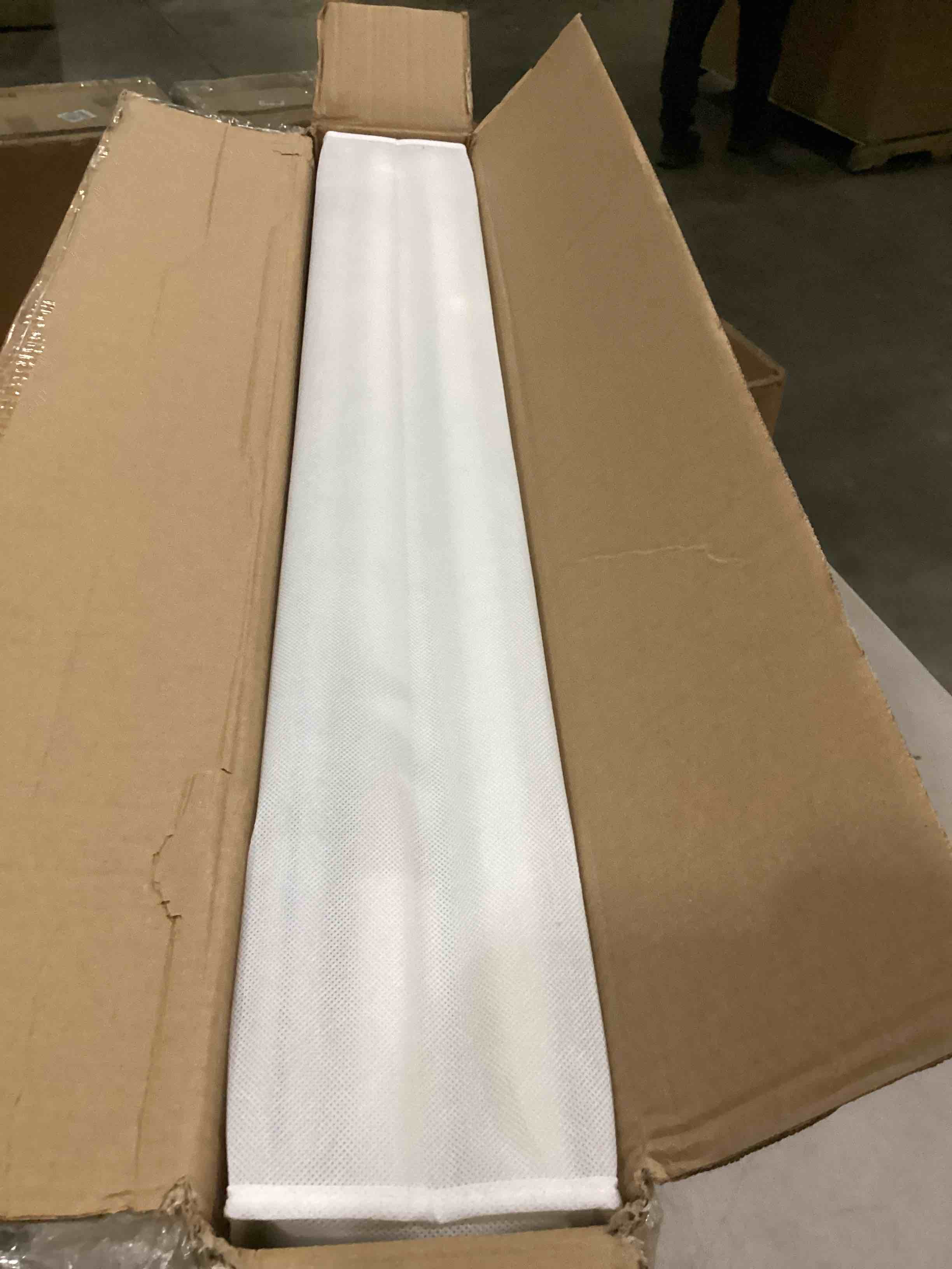 https://s3.amazonaws.com/lotting-images-prod/bidfta/PNK2554904_1746531668567.jpeg