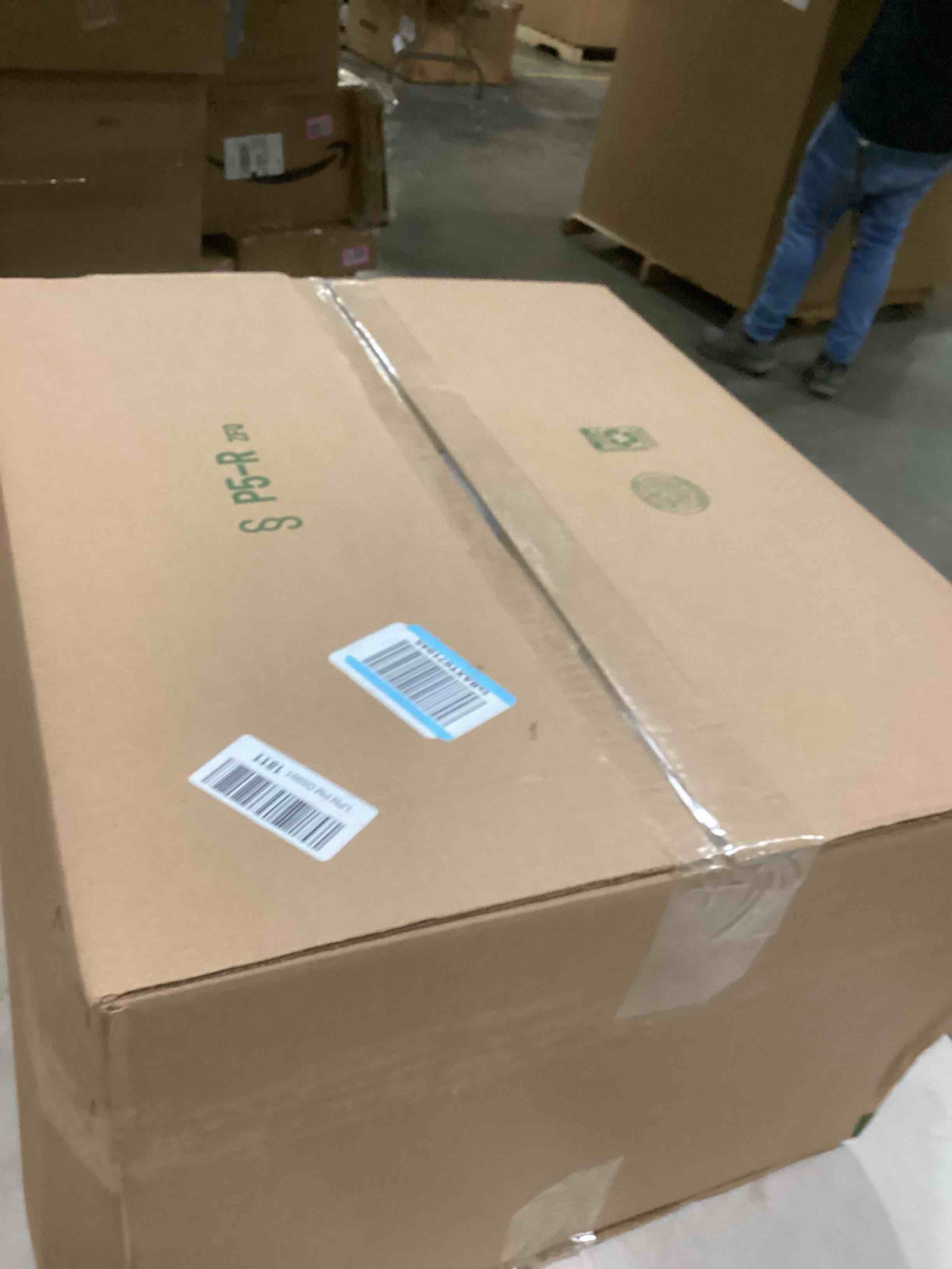 https://s3.amazonaws.com/lotting-images-prod/bidfta/PNK2554925_1746533927467.jpeg