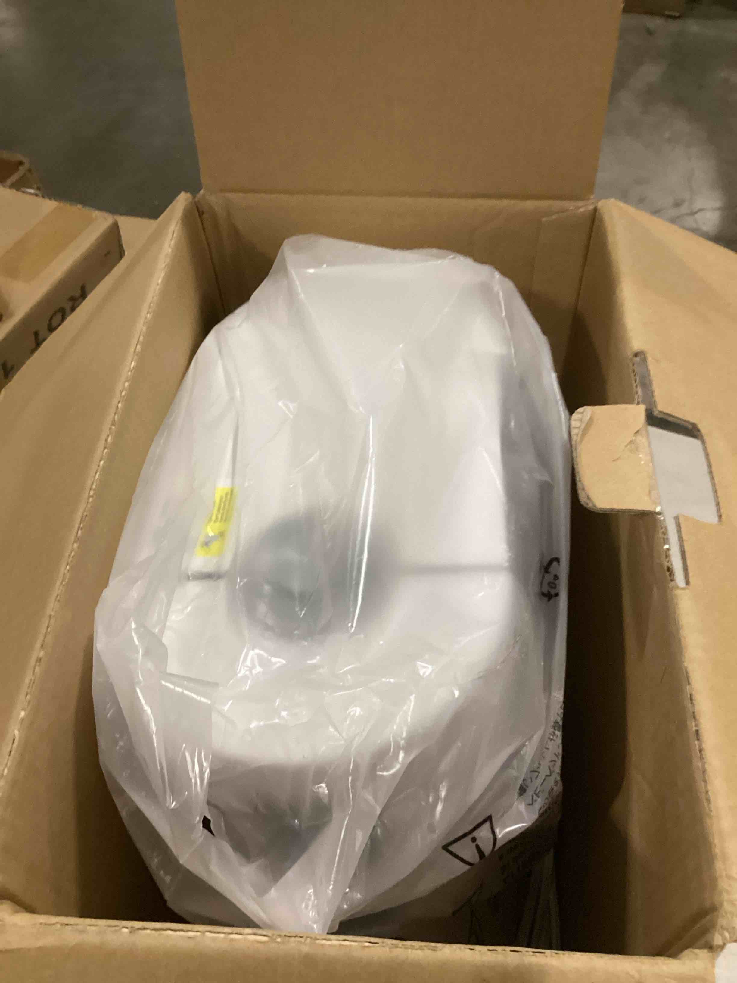 https://s3.amazonaws.com/lotting-images-prod/bidfta/PNK2554960_1746535723024.jpeg