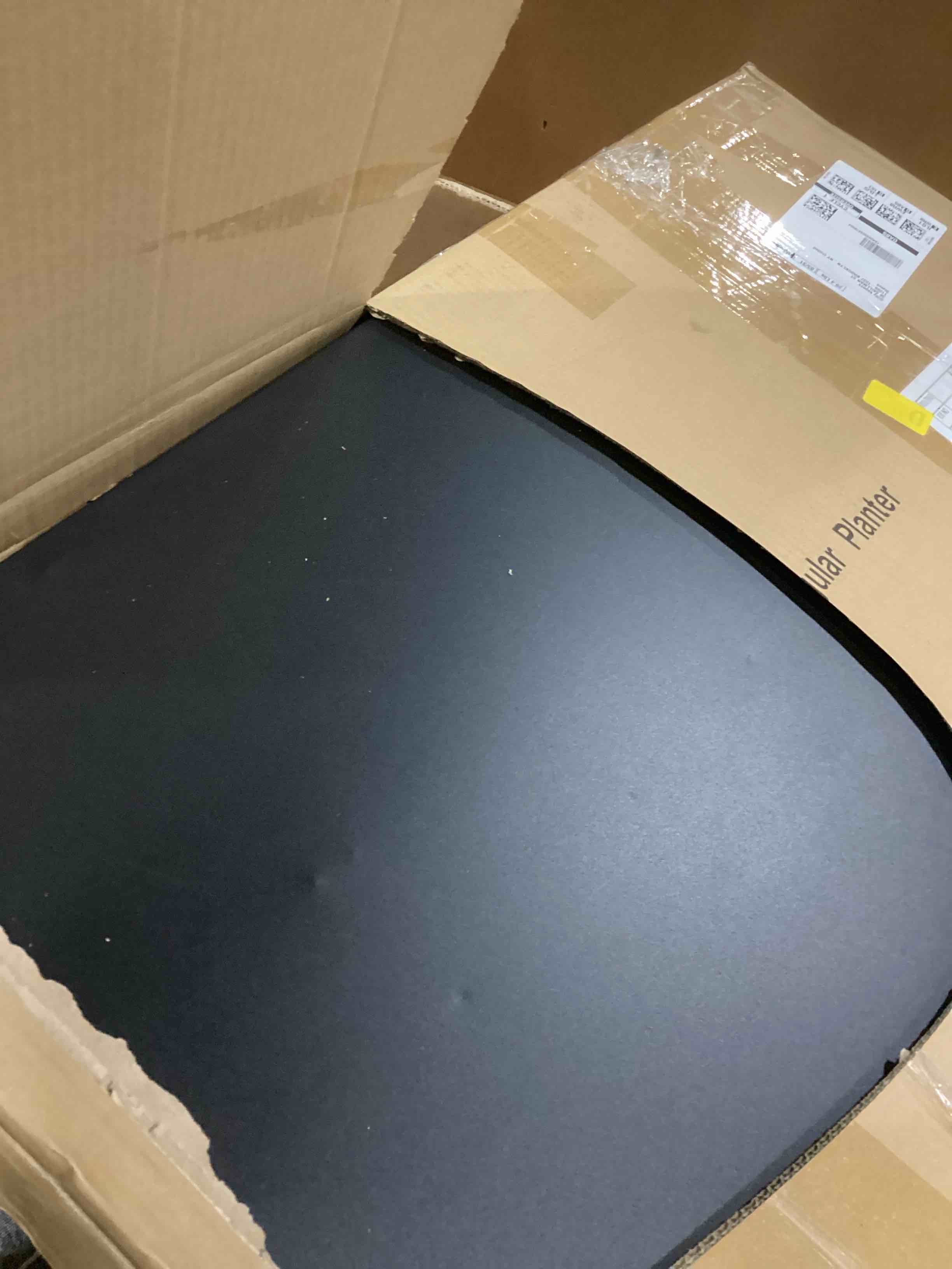 https://s3.amazonaws.com/lotting-images-prod/bidfta/PNK2554964_1746542334747.jpeg