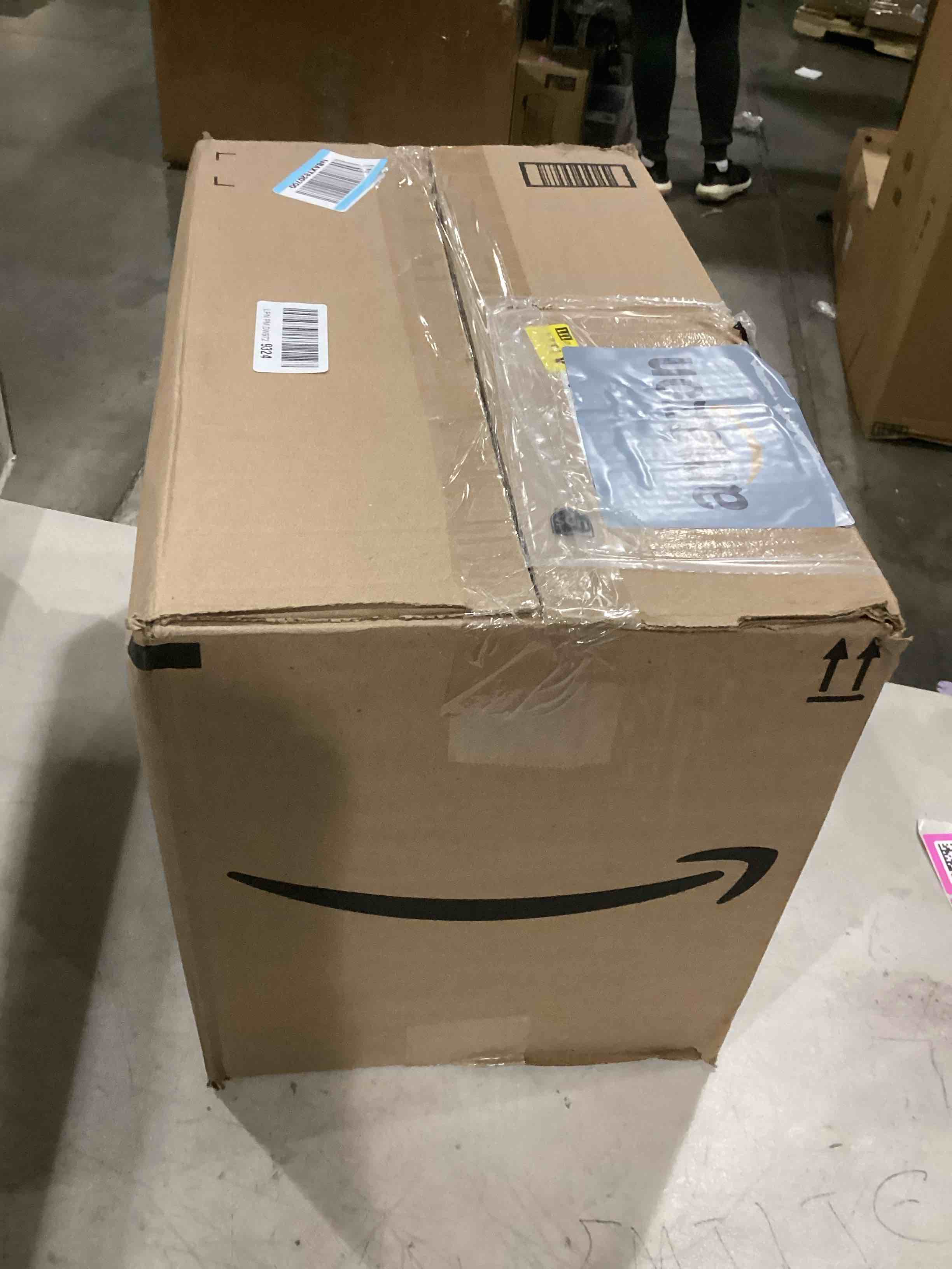 https://s3.amazonaws.com/lotting-images-prod/bidfta/PNK2554975_1746541694022.jpeg