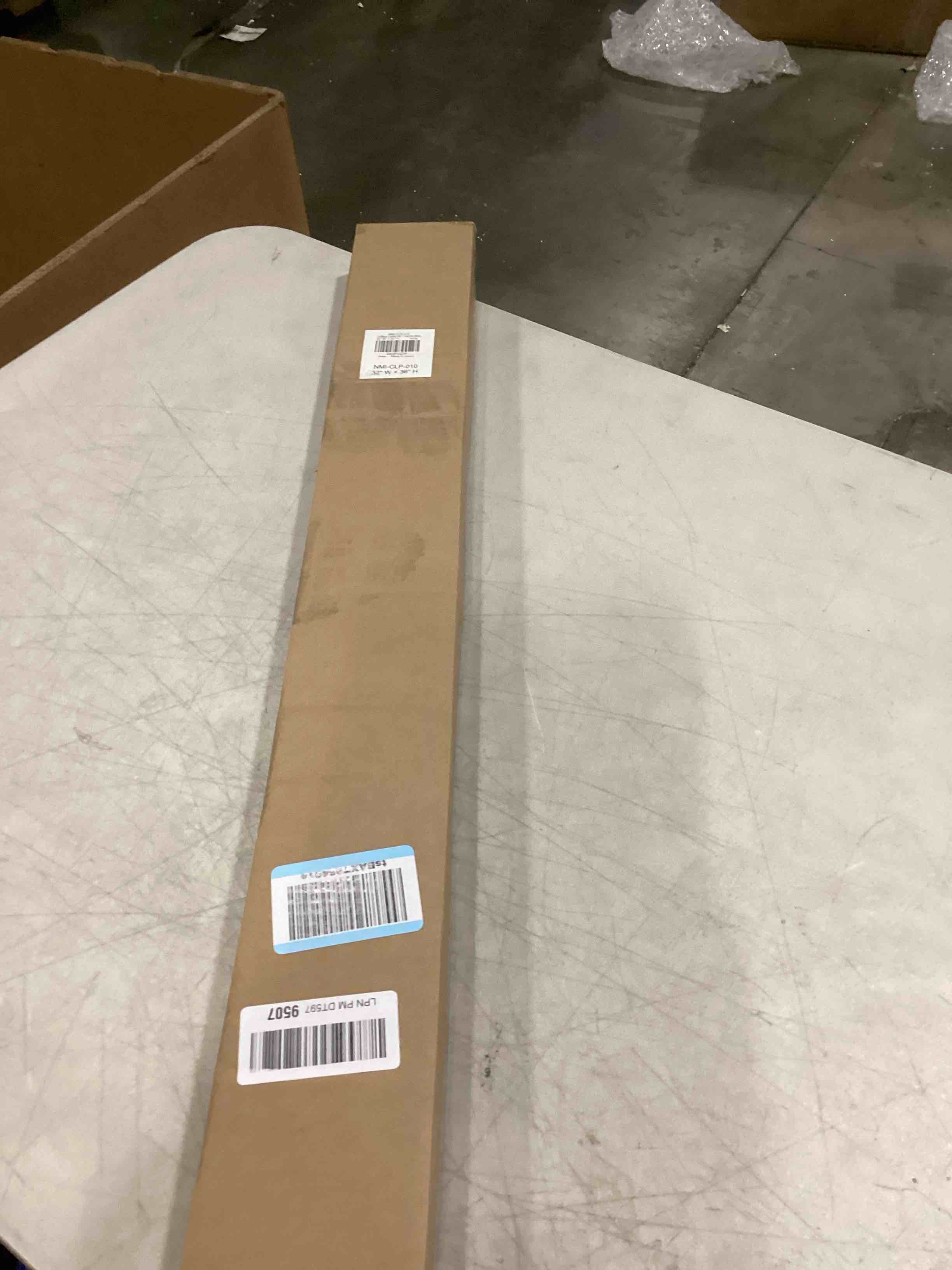 https://s3.amazonaws.com/lotting-images-prod/bidfta/PNK2555028_1746553442404.jpeg