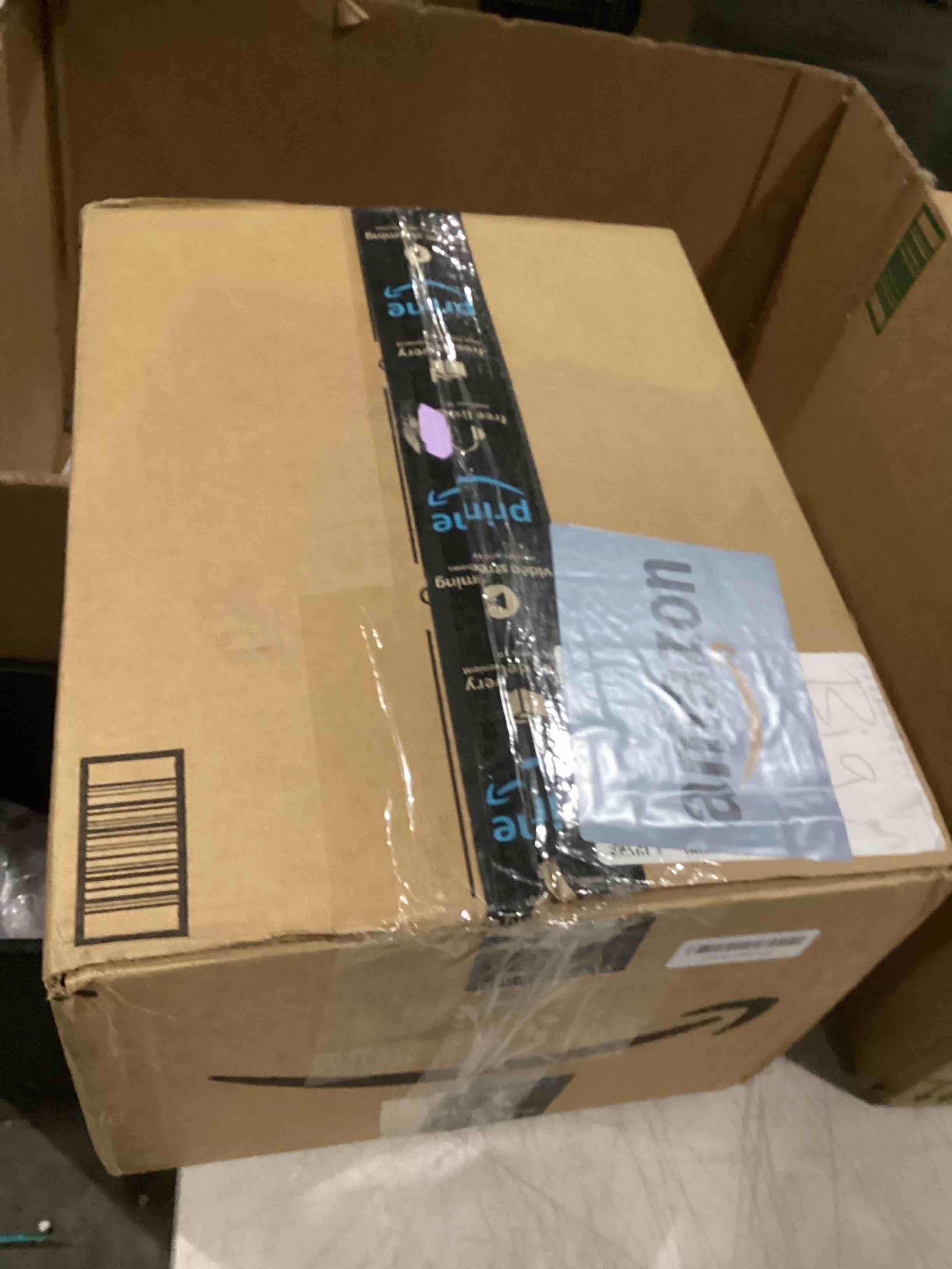 https://s3.amazonaws.com/lotting-images-prod/bidfta/PNK2555327_1746729194588.jpeg