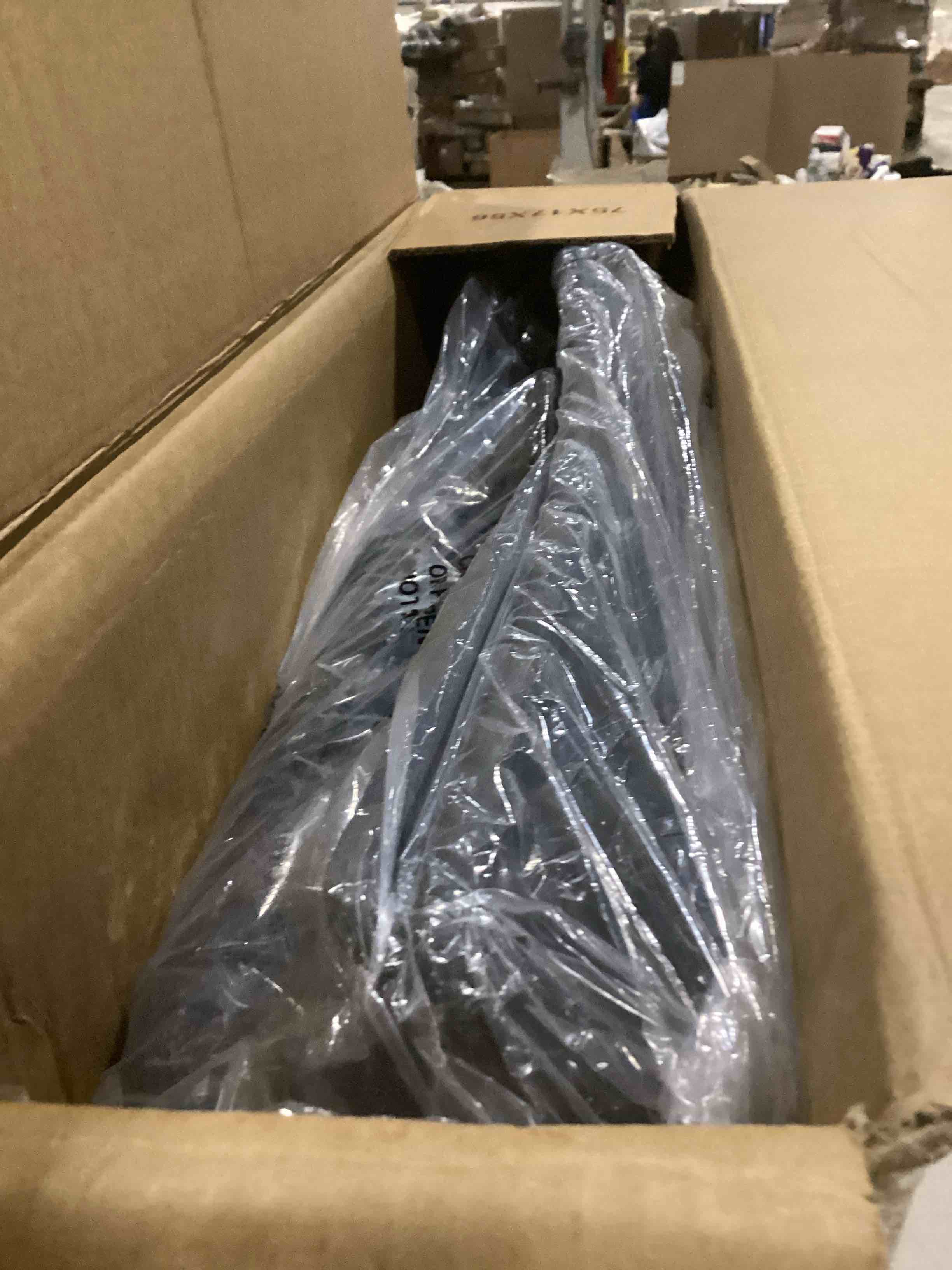 https://s3.amazonaws.com/lotting-images-prod/bidfta/PNK2555373_1746797850564.jpeg