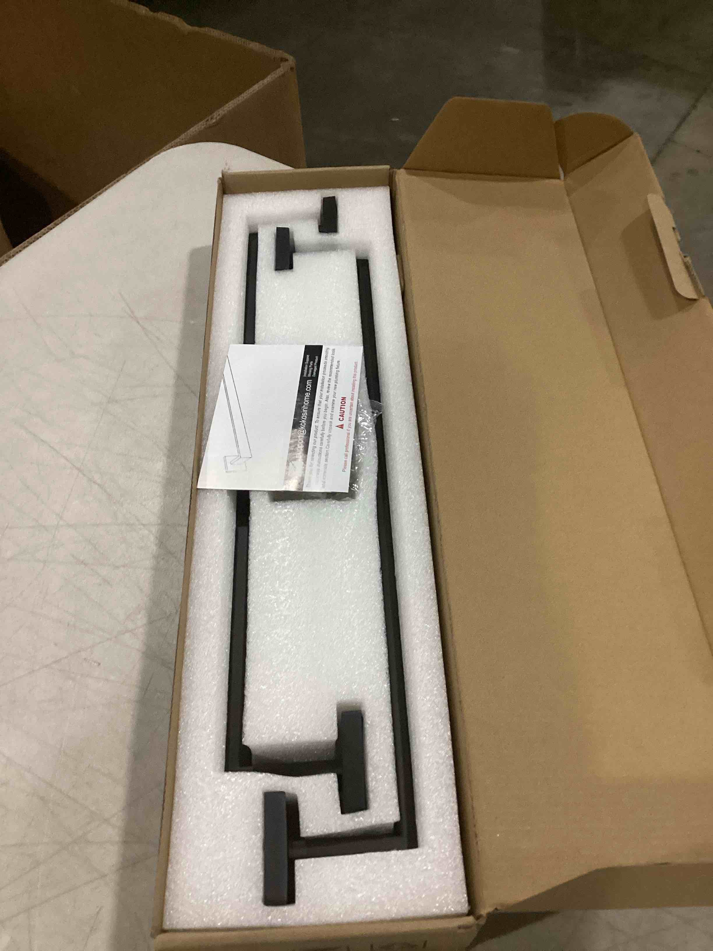 https://s3.amazonaws.com/lotting-images-prod/bidfta/PNK2555376_1746797588770.jpeg