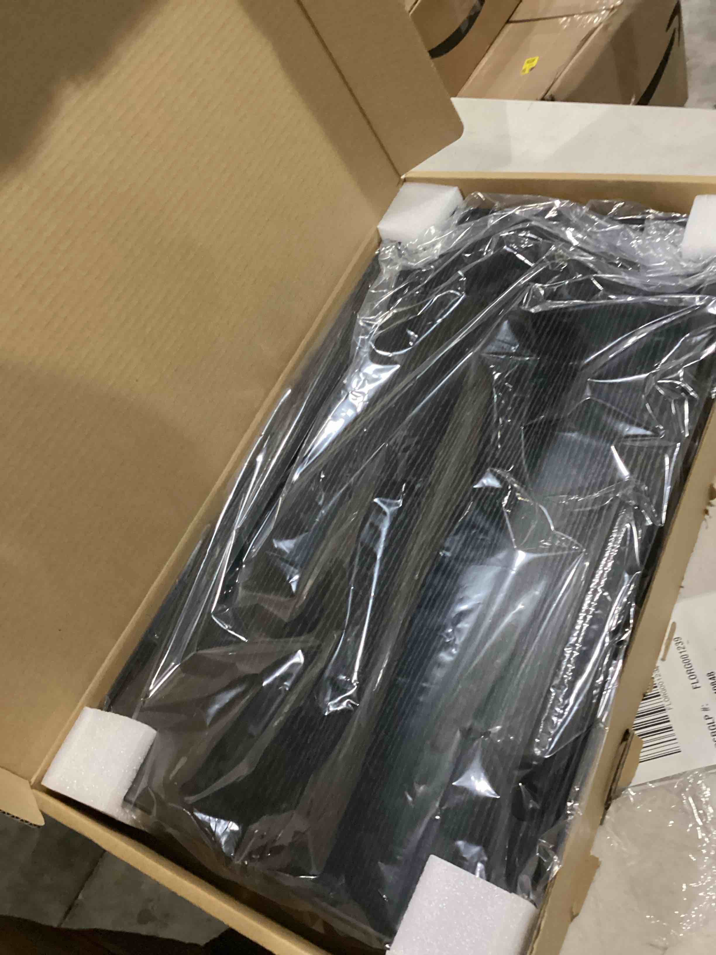 https://s3.amazonaws.com/lotting-images-prod/bidfta/PNK2555729_1747242891866.jpeg
