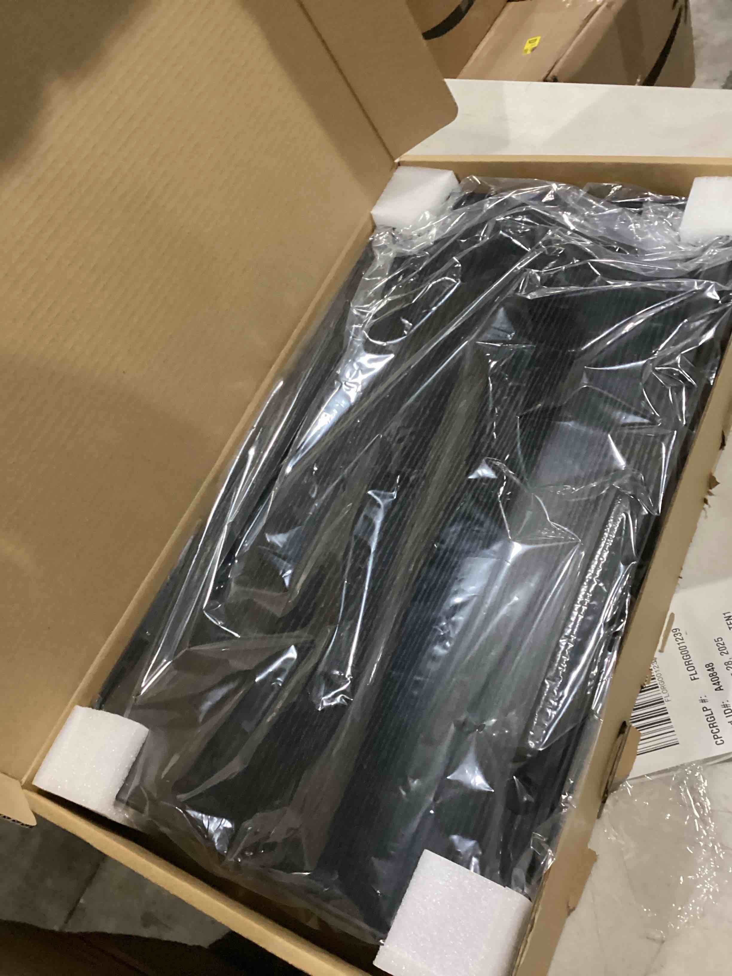 https://s3.amazonaws.com/lotting-images-prod/bidfta/PNK2555729_1747242892586.jpeg