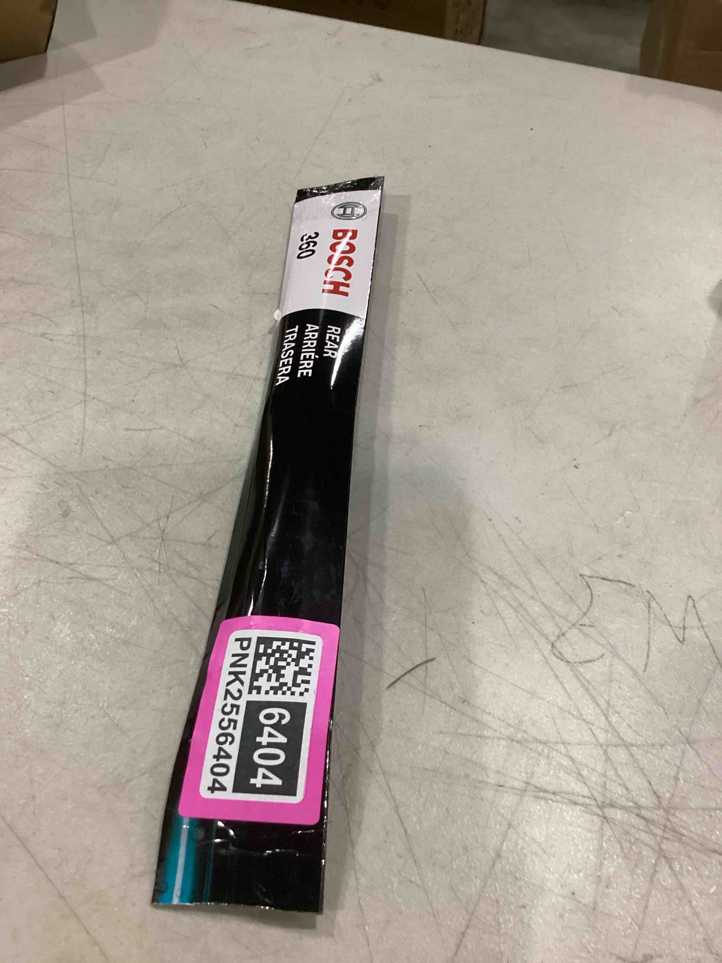 https://s3.amazonaws.com/lotting-images-prod/bidfta/PNK2556404_1747839057804.jpeg