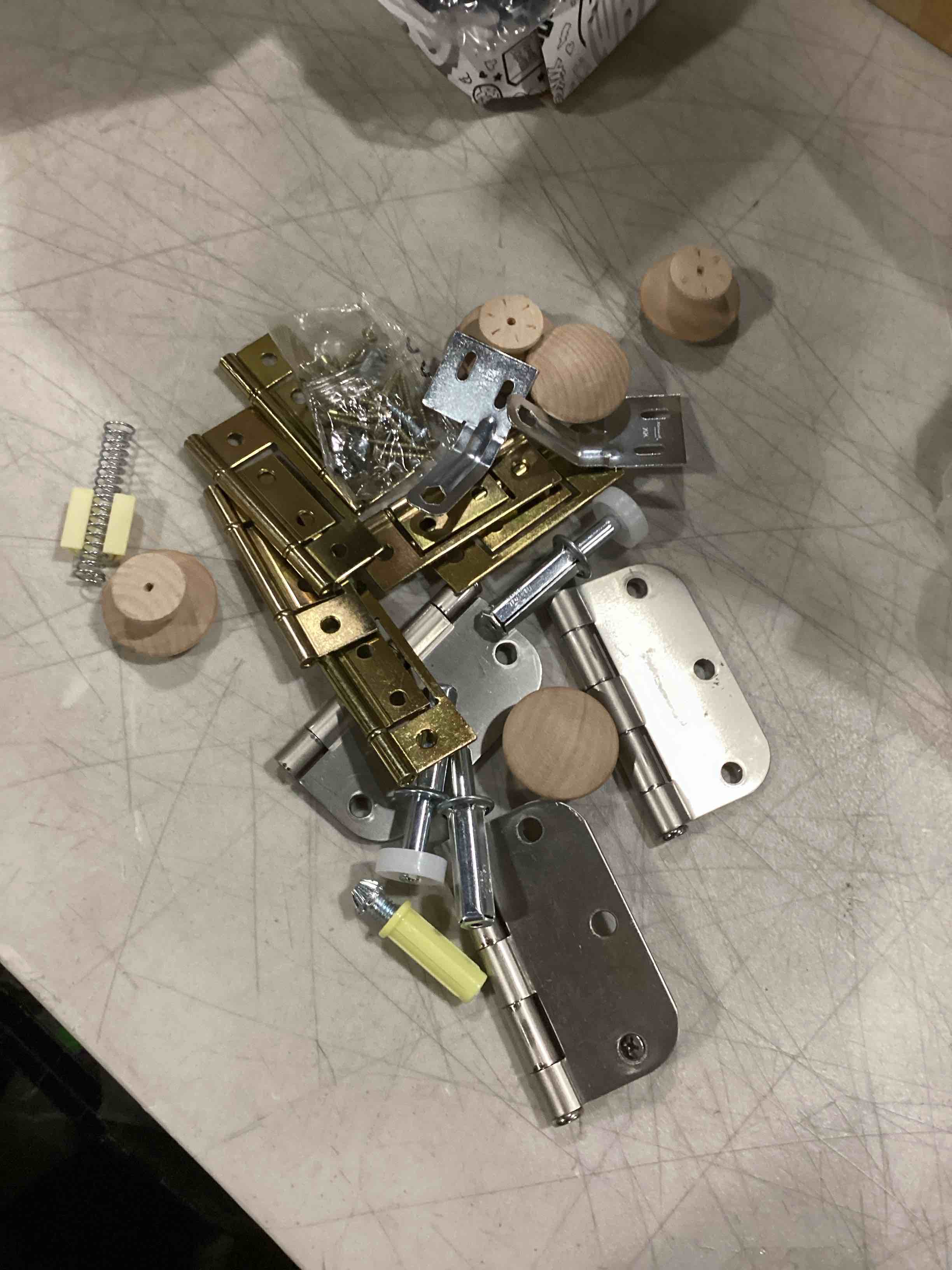 Condition photo showing Good Condition for National Hardware N343-723 Complete Double Folding Door Hardware Set, 48-Inch, White, For Indoor Use, Boxed