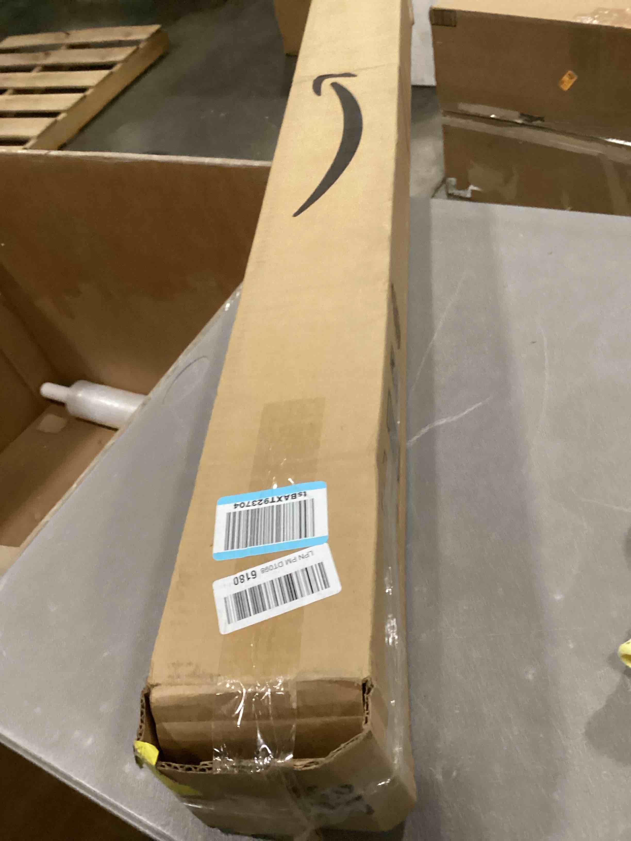 https://s3.amazonaws.com/lotting-images-prod/bidfta/PNK2557062_1745495798449.jpeg
