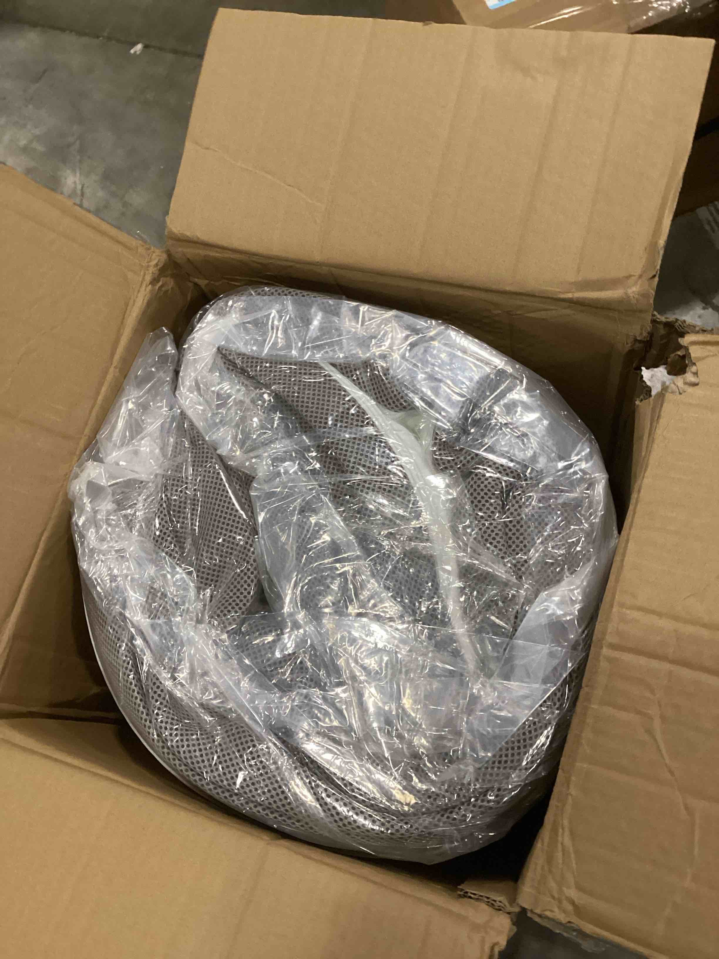 https://s3.amazonaws.com/lotting-images-prod/bidfta/PNK2557103_1745501380444.jpeg