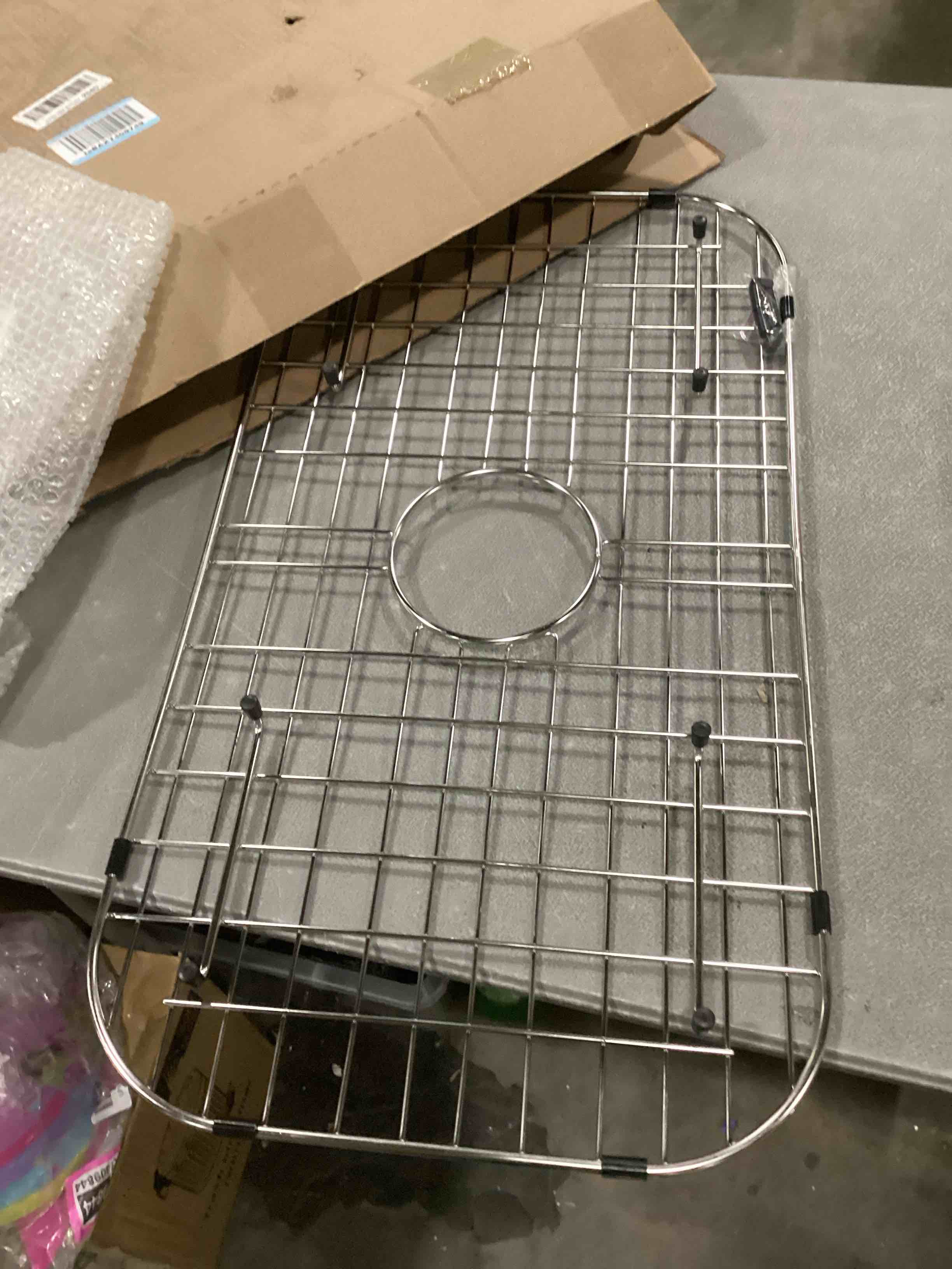 https://s3.amazonaws.com/lotting-images-prod/bidfta/PNK2557208_1745521239825.jpeg