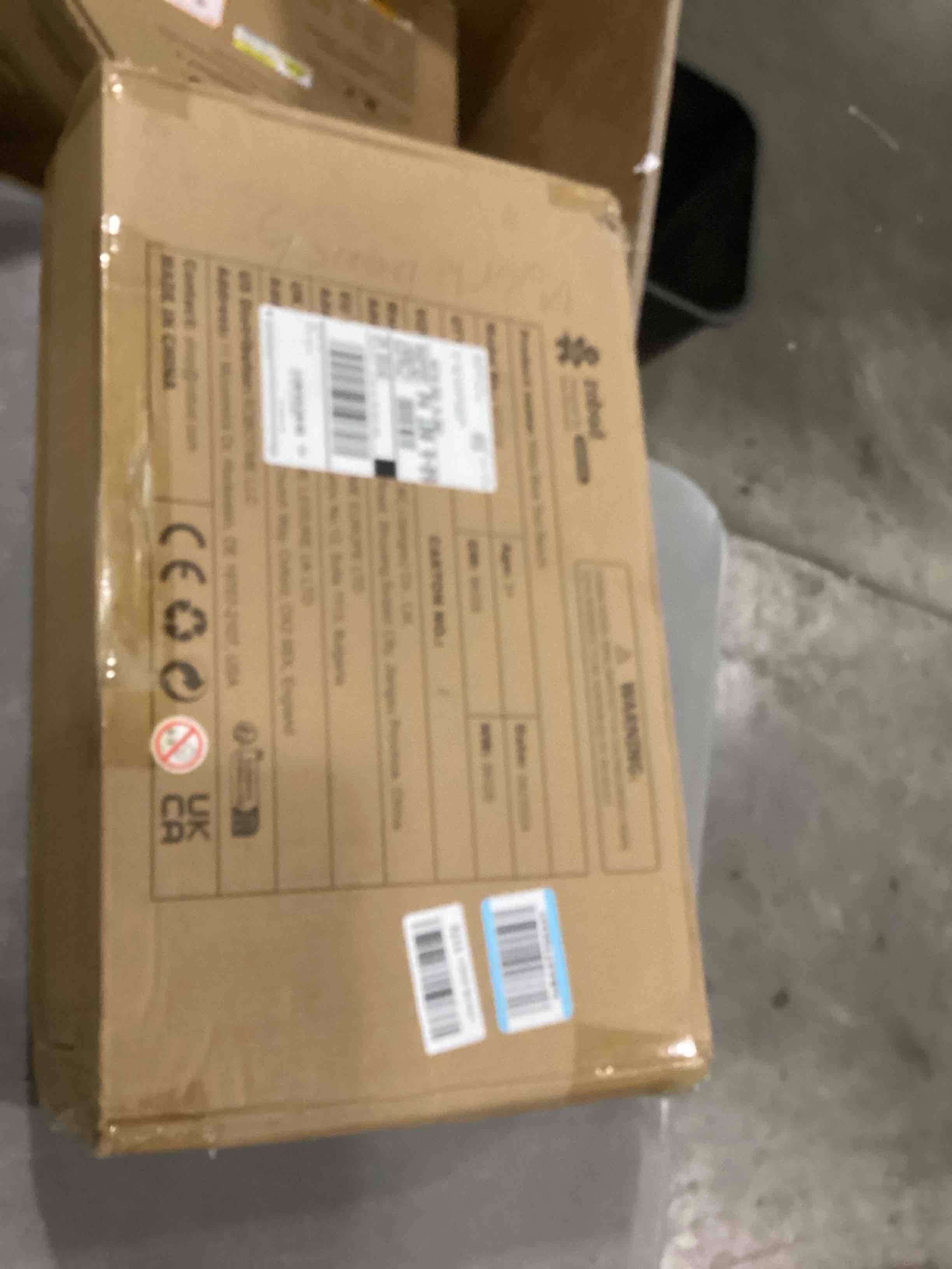 https://s3.amazonaws.com/lotting-images-prod/bidfta/PNK2557298_1745589252664.jpeg
