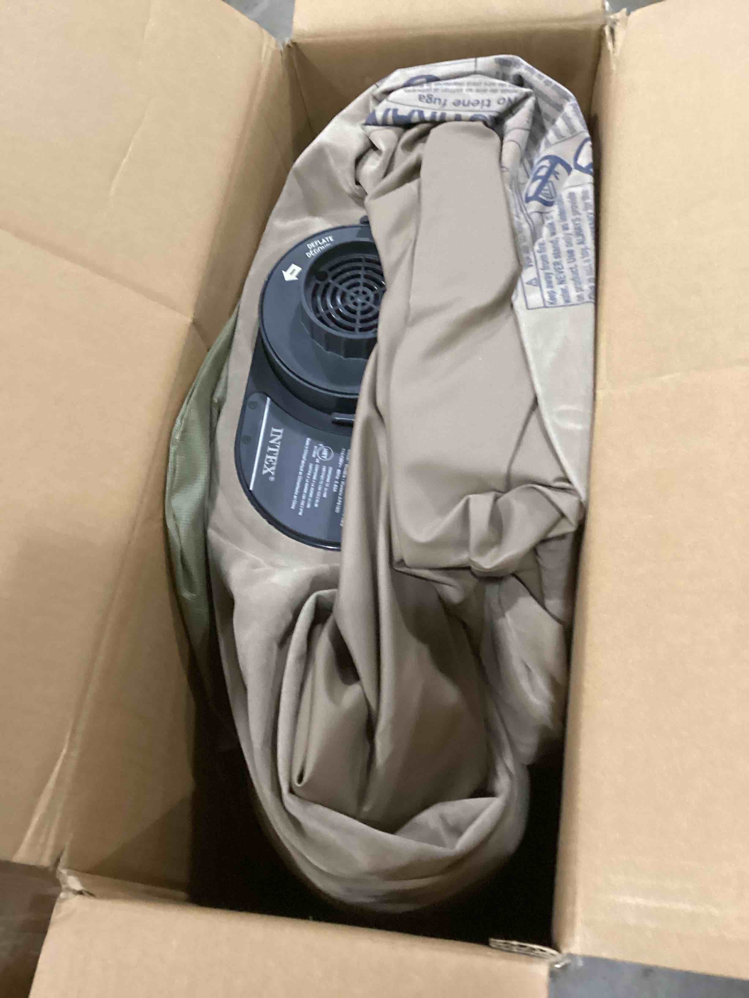 https://s3.amazonaws.com/lotting-images-prod/bidfta/PNK2557305_1745591917792.jpeg