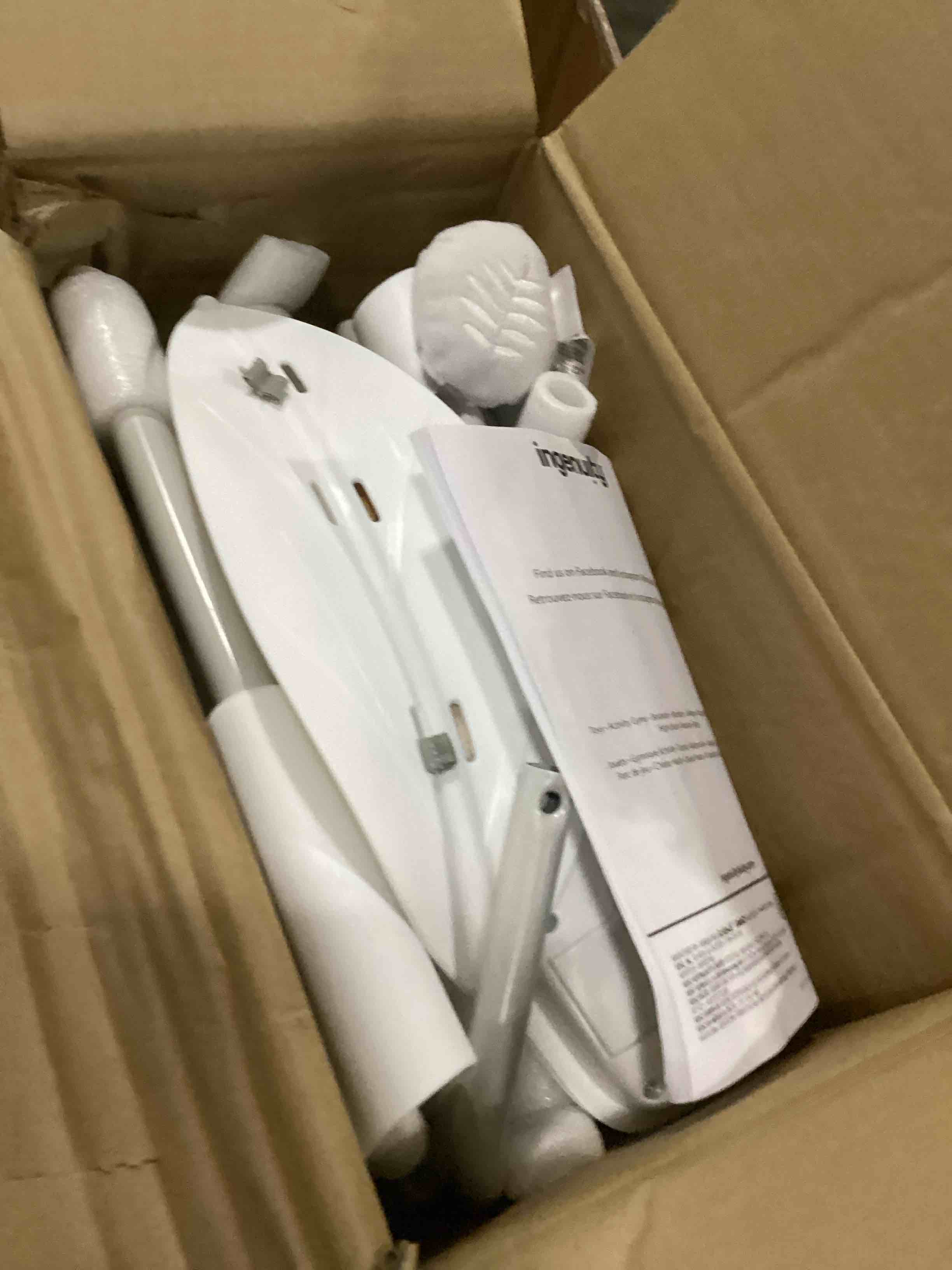 https://s3.amazonaws.com/lotting-images-prod/bidfta/PNK2557343_1745596507211.jpeg