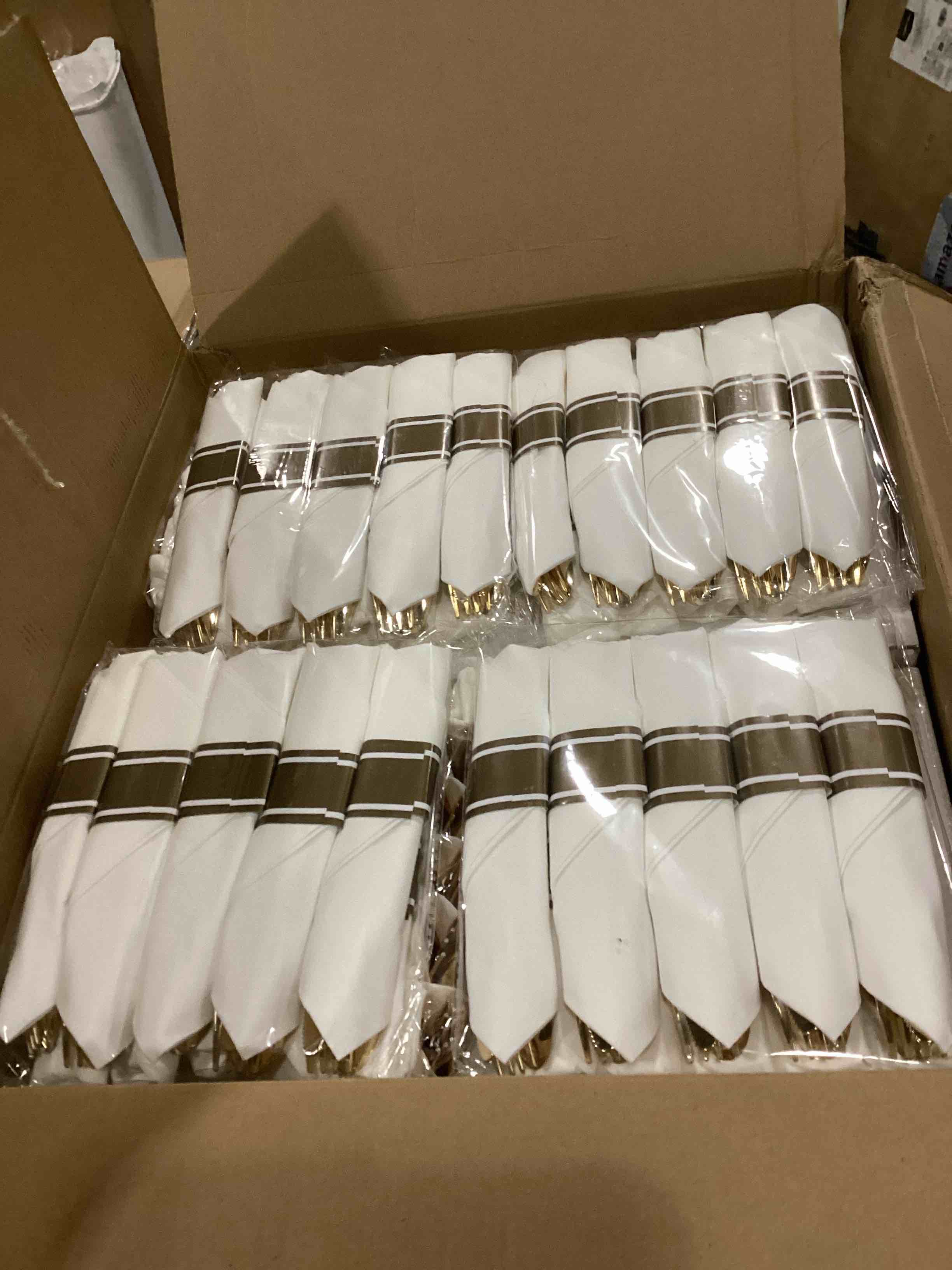 https://s3.amazonaws.com/lotting-images-prod/bidfta/PNK2557344_1745596609365.jpeg