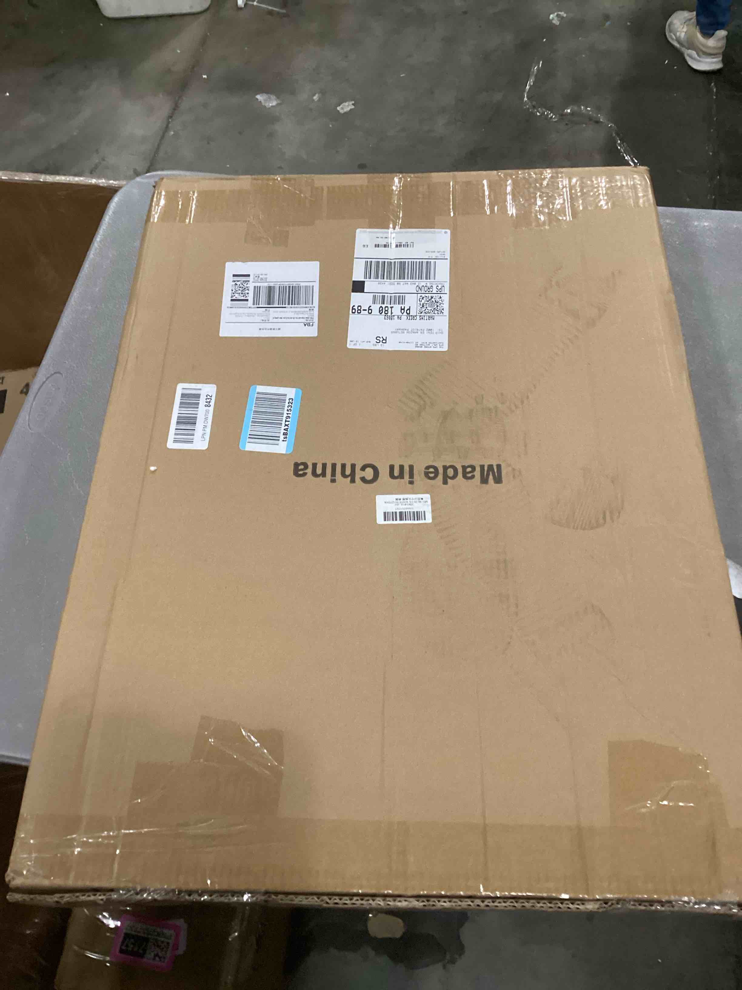 https://s3.amazonaws.com/lotting-images-prod/bidfta/PNK2557378_1745603181570.jpeg