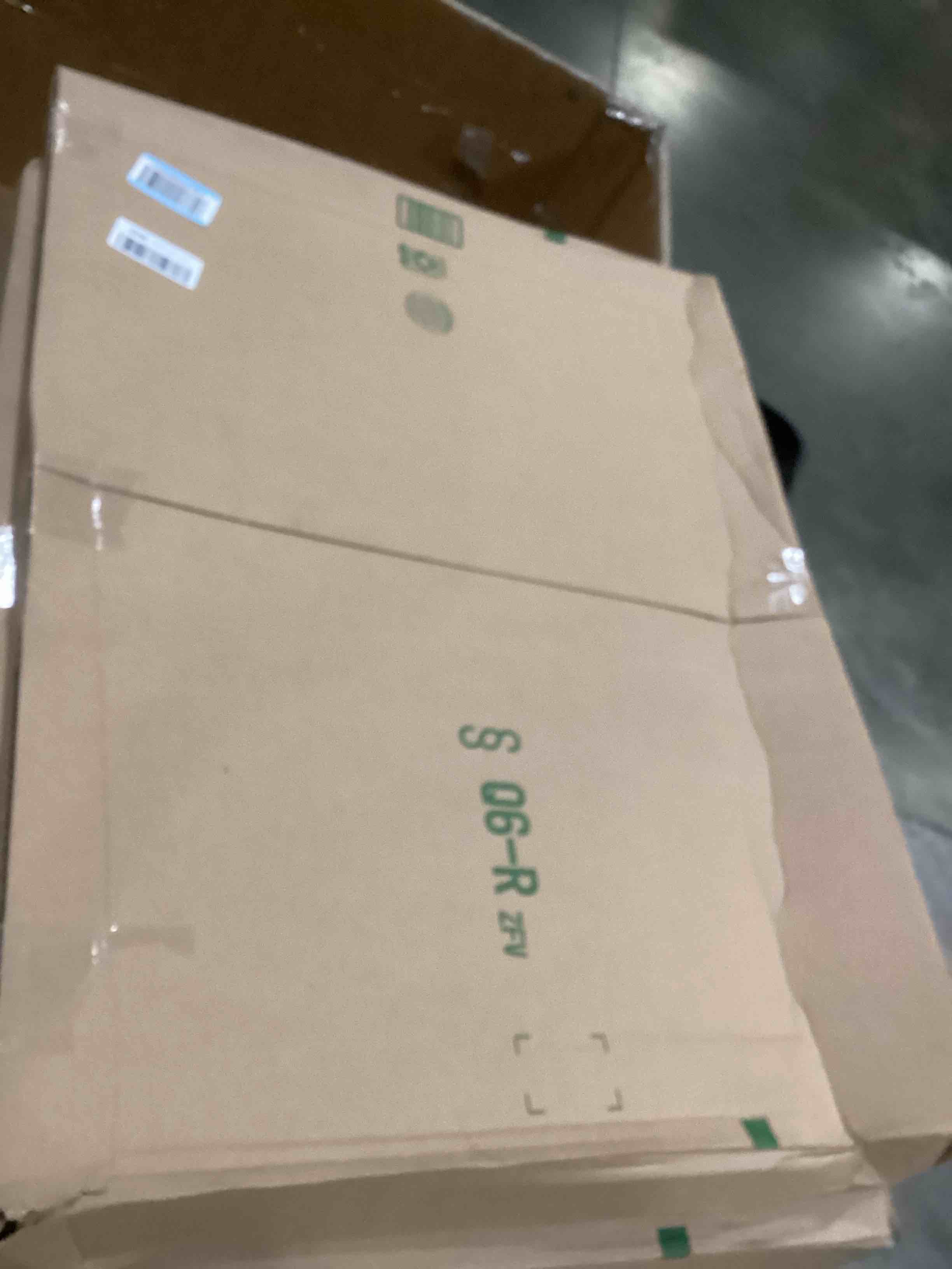 https://s3.amazonaws.com/lotting-images-prod/bidfta/PNK2557443_1745843917460.jpeg