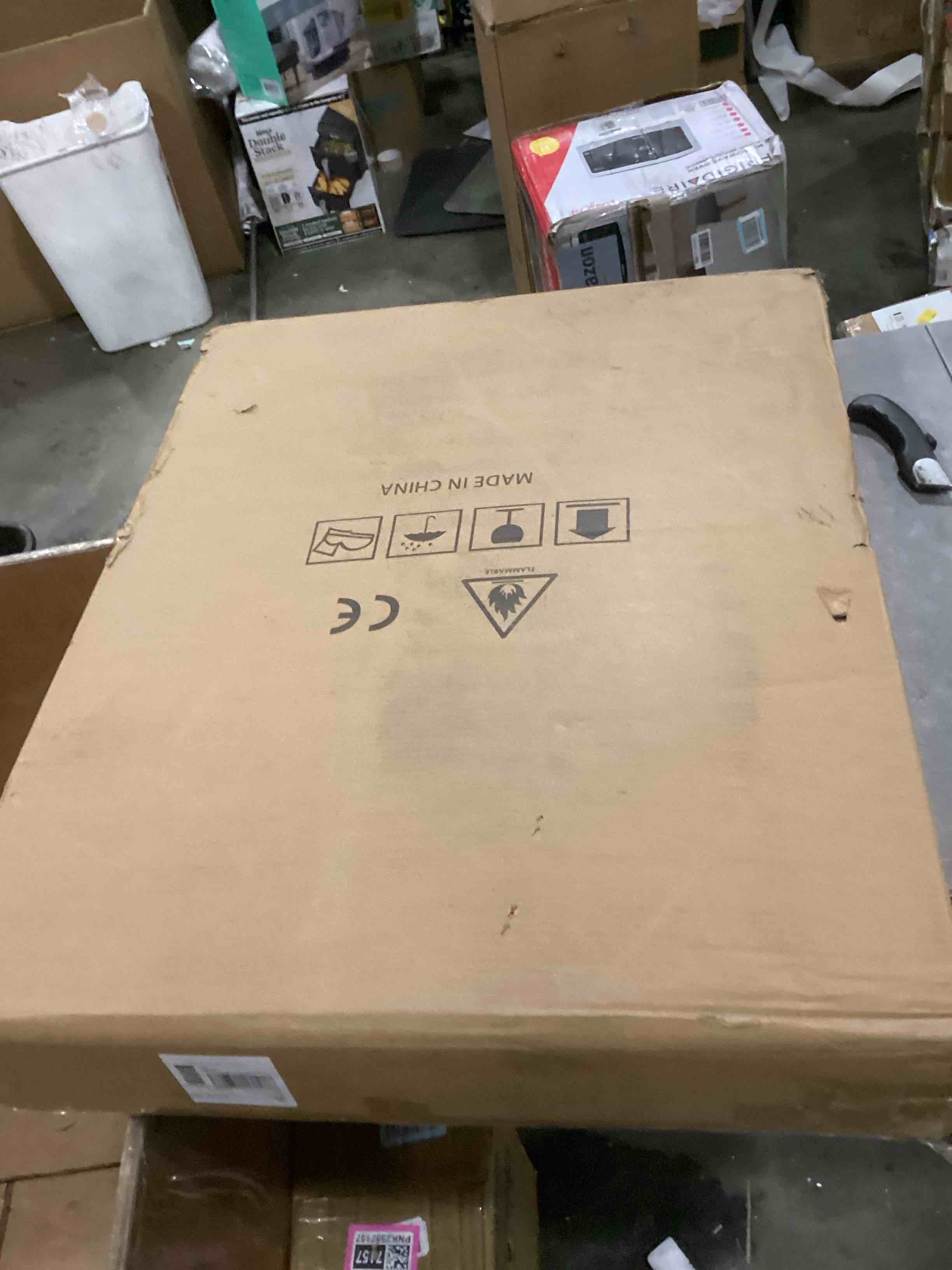 https://s3.amazonaws.com/lotting-images-prod/bidfta/PNK2557457_1745845680008.jpeg