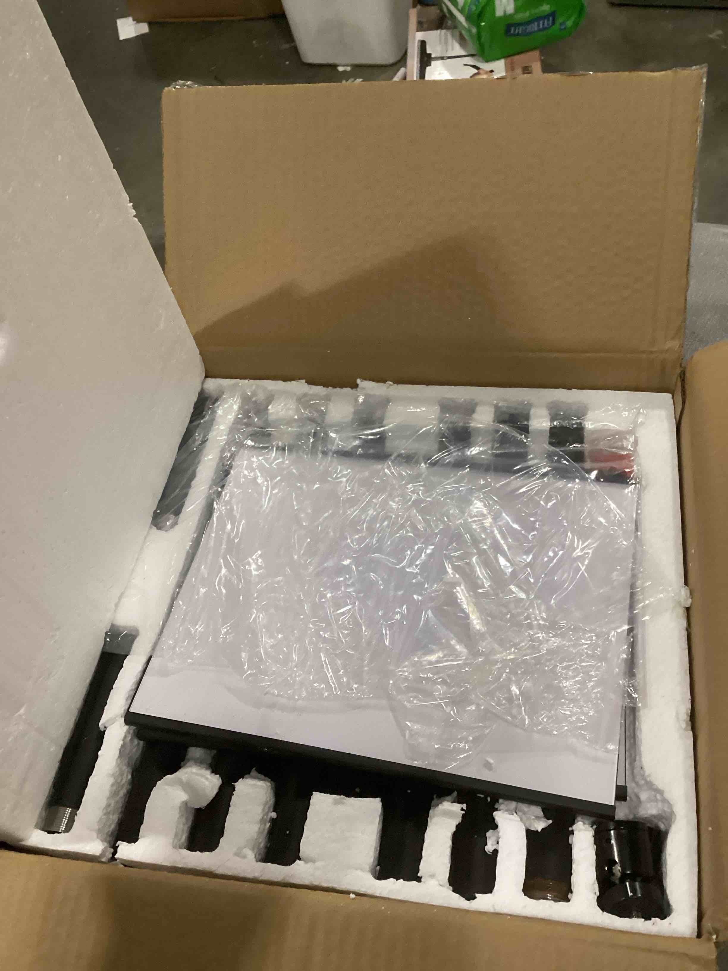 https://s3.amazonaws.com/lotting-images-prod/bidfta/PNK2557532_1745860731150.jpeg