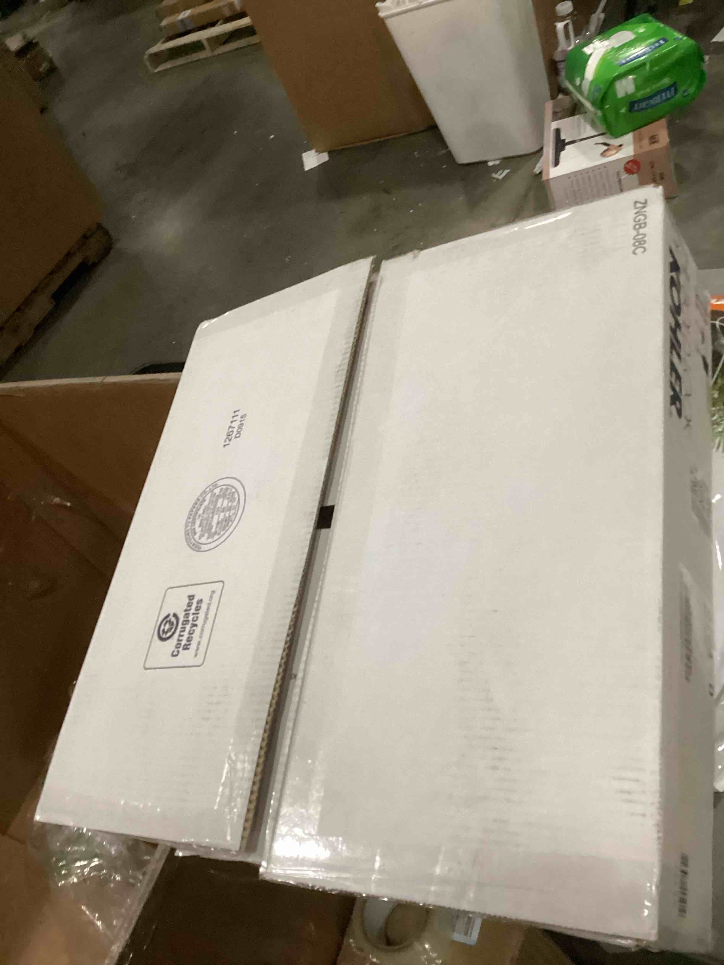 https://s3.amazonaws.com/lotting-images-prod/bidfta/PNK2557533_1745860859924.jpeg