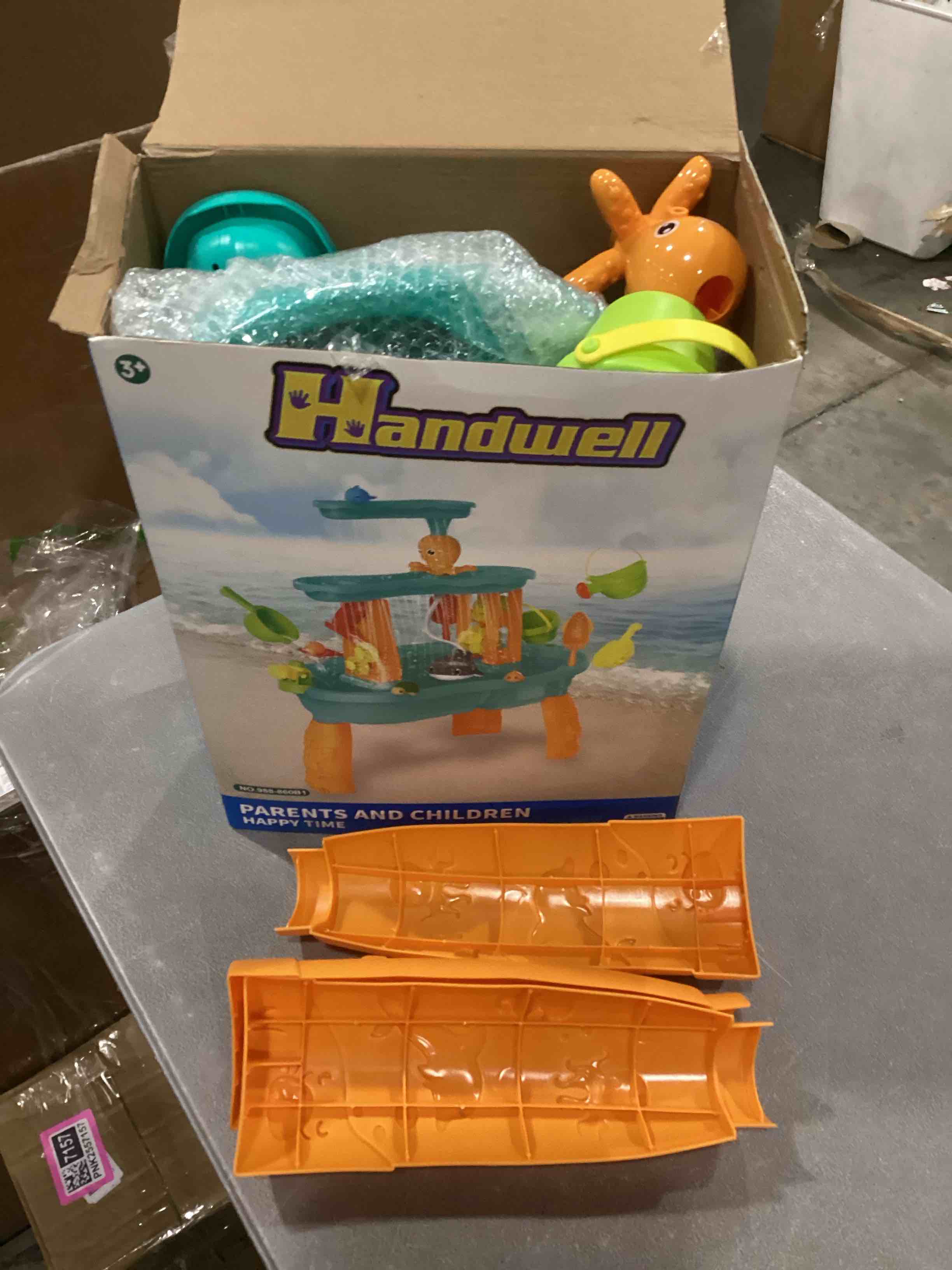 https://s3.amazonaws.com/lotting-images-prod/bidfta/PNK2557589_1745928312376.jpeg