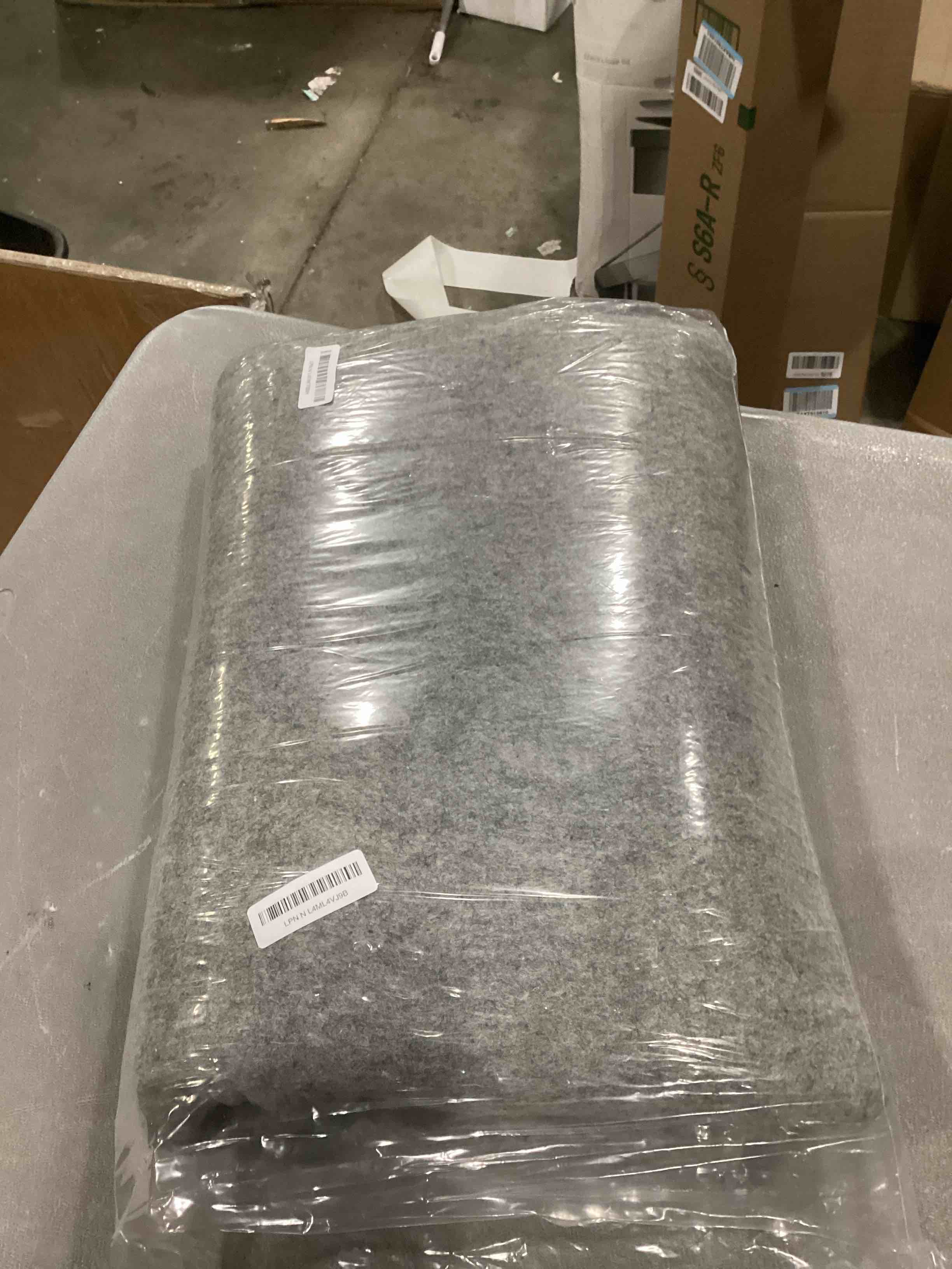Condition photo showing Good Condition for Mohawk Home 10' x 14' Non Slip Rug Pad Gripper 1/2 Thick Dual Surface Felt + Rubber Gripper - Safe for All Floors