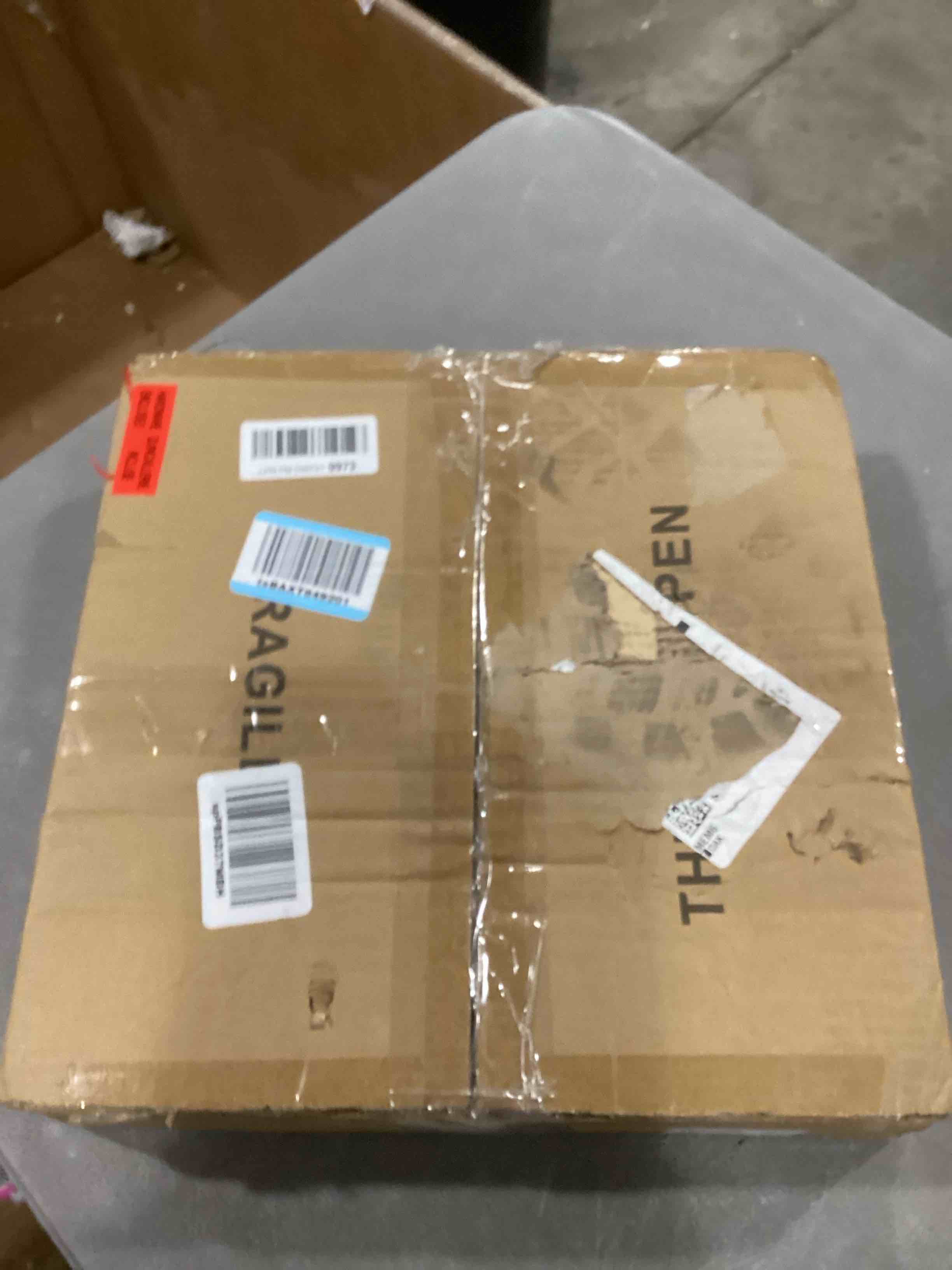 https://s3.amazonaws.com/lotting-images-prod/bidfta/PNK2557733_1745953675223.jpeg