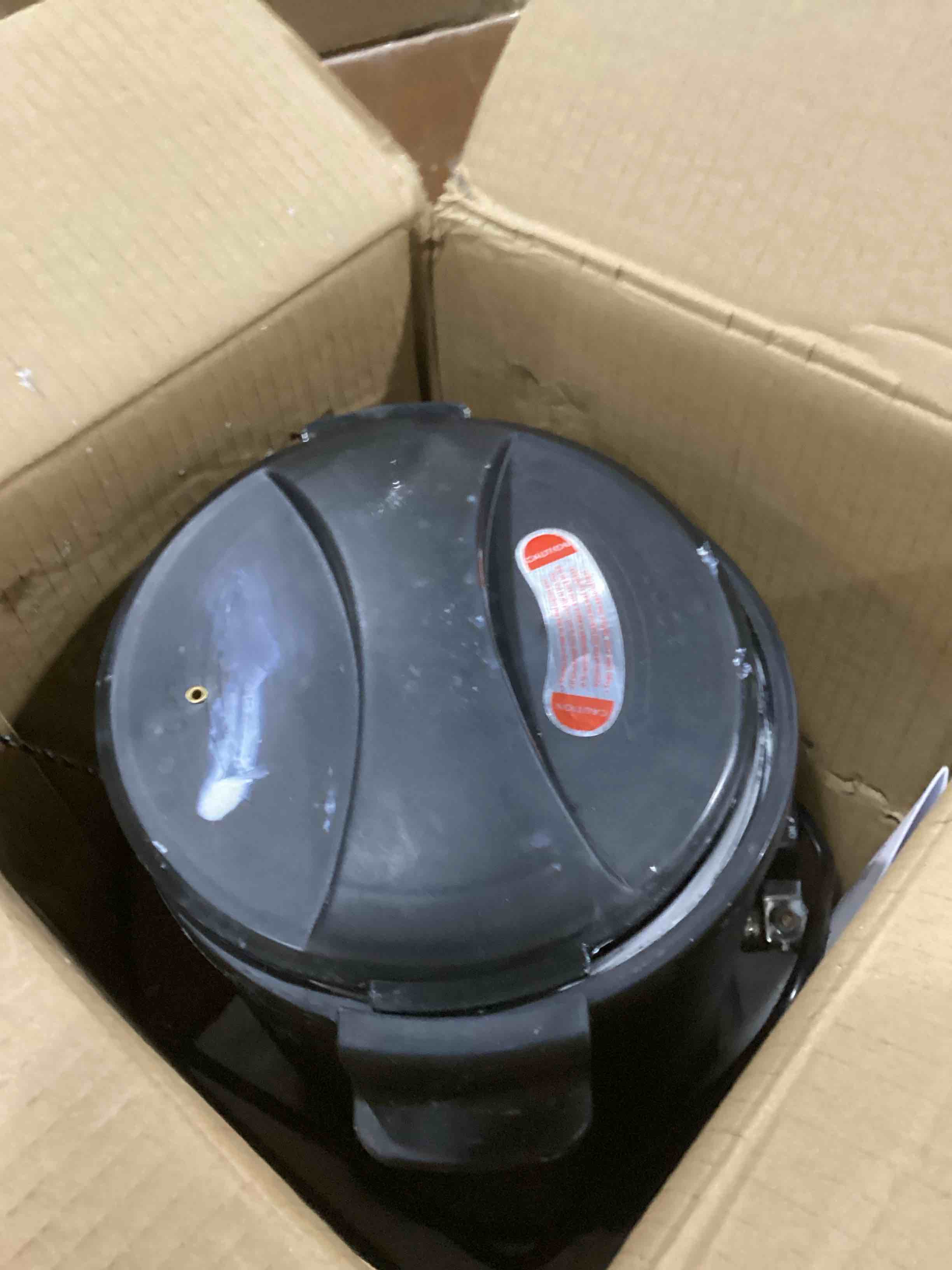 https://s3.amazonaws.com/lotting-images-prod/bidfta/PNK2557799_1746025506472.jpeg