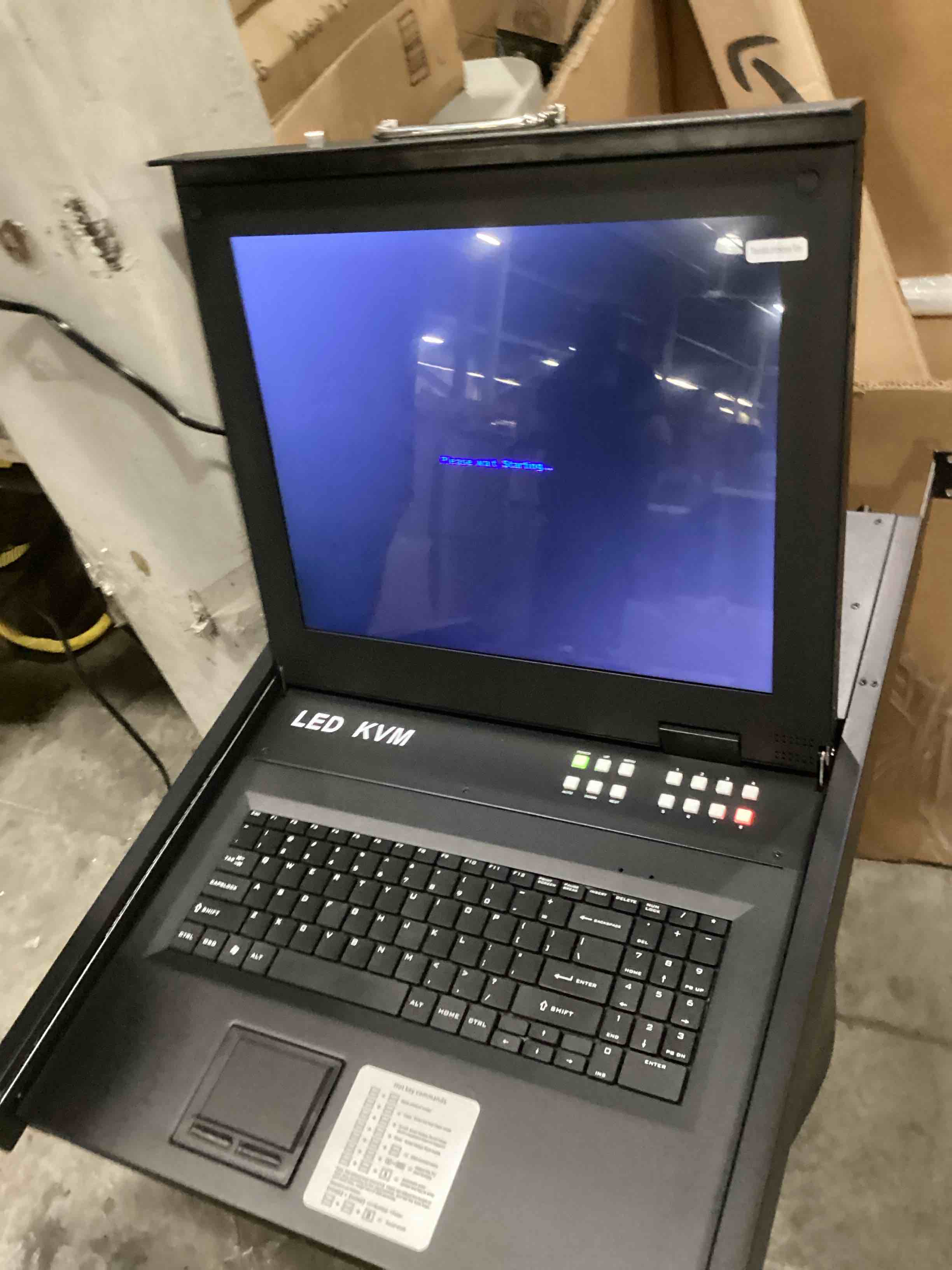https://s3.amazonaws.com/lotting-images-prod/bidfta/PNK2557919_1746101234004.jpeg