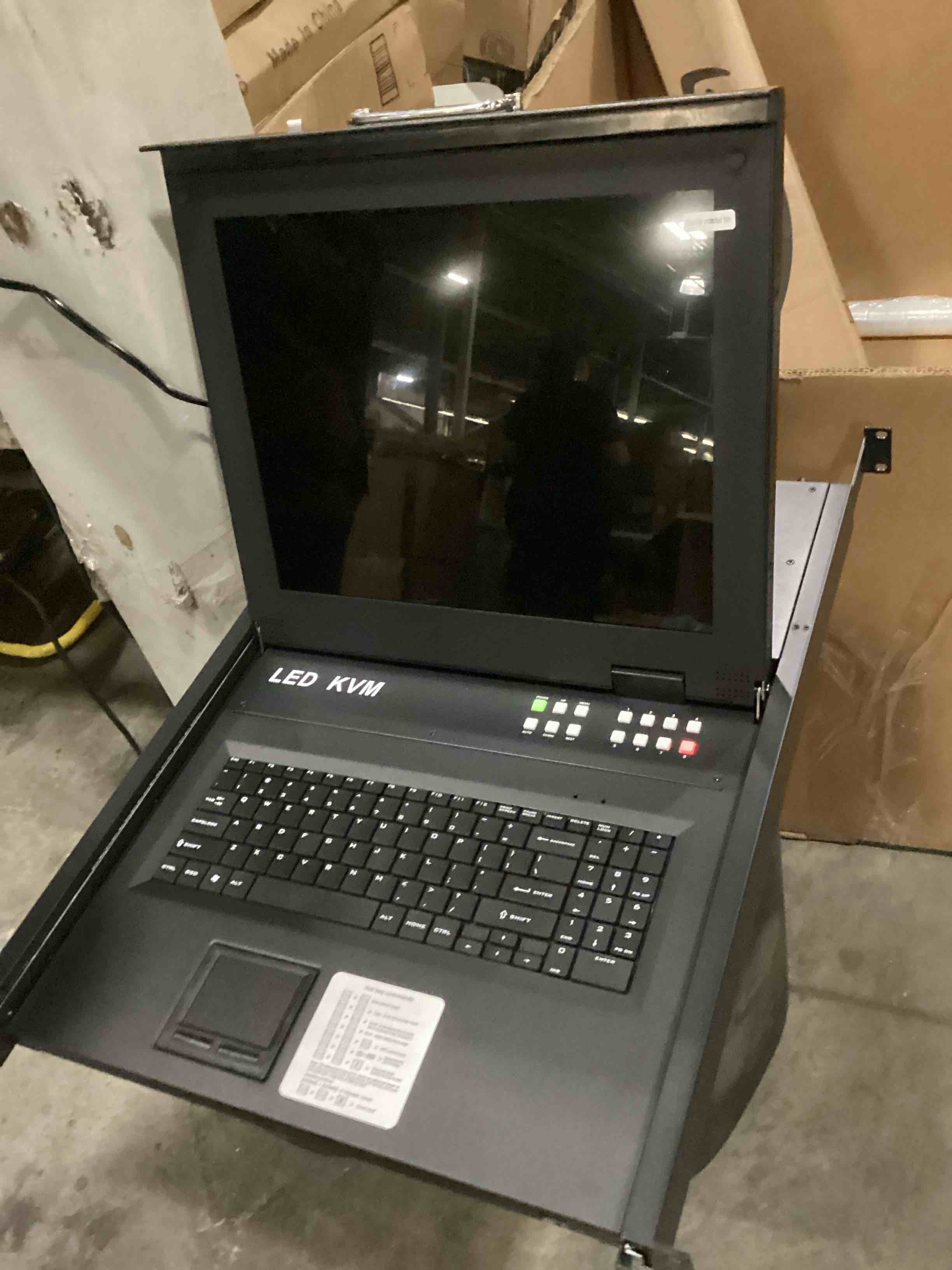 https://s3.amazonaws.com/lotting-images-prod/bidfta/PNK2557919_1746101234999.jpeg