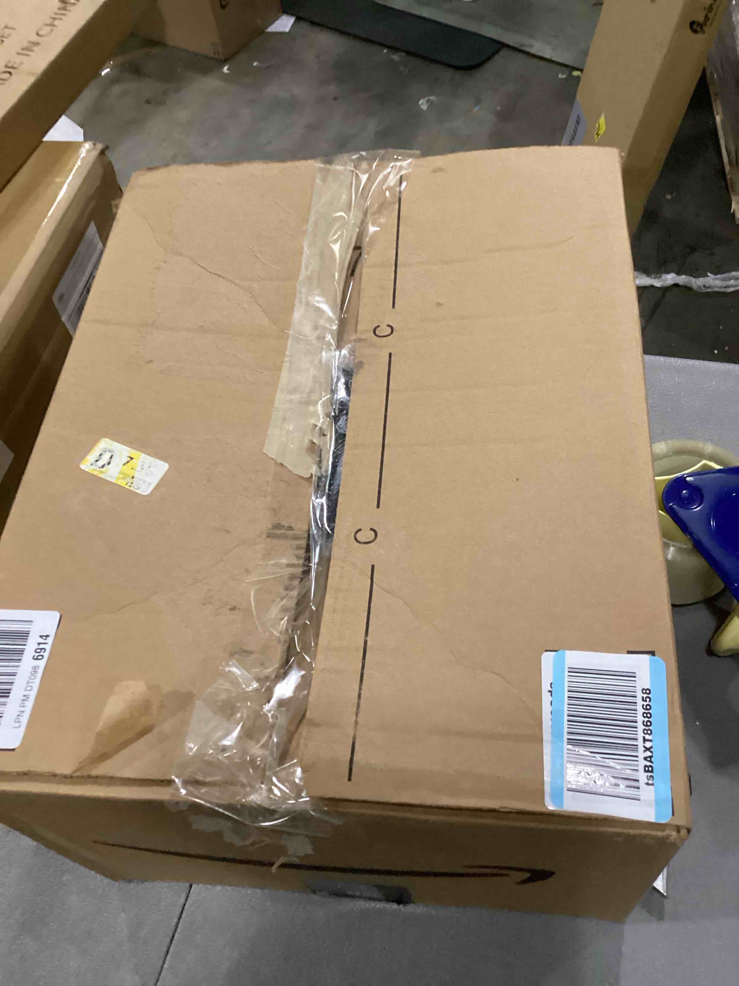 https://s3.amazonaws.com/lotting-images-prod/bidfta/PNK2558142_1746196481186.jpeg