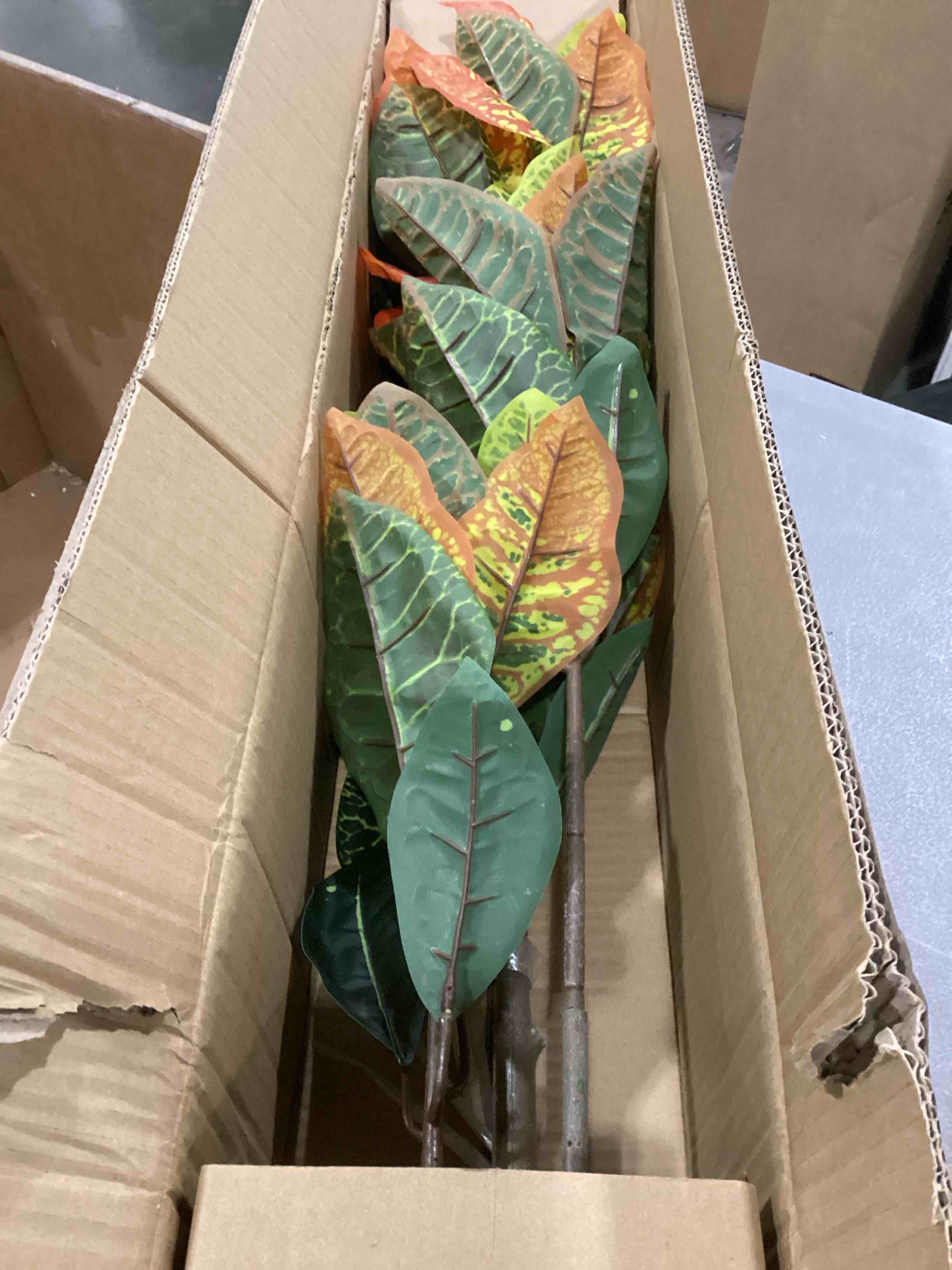 https://s3.amazonaws.com/lotting-images-prod/bidfta/PNK2558380_1746463511167.jpeg