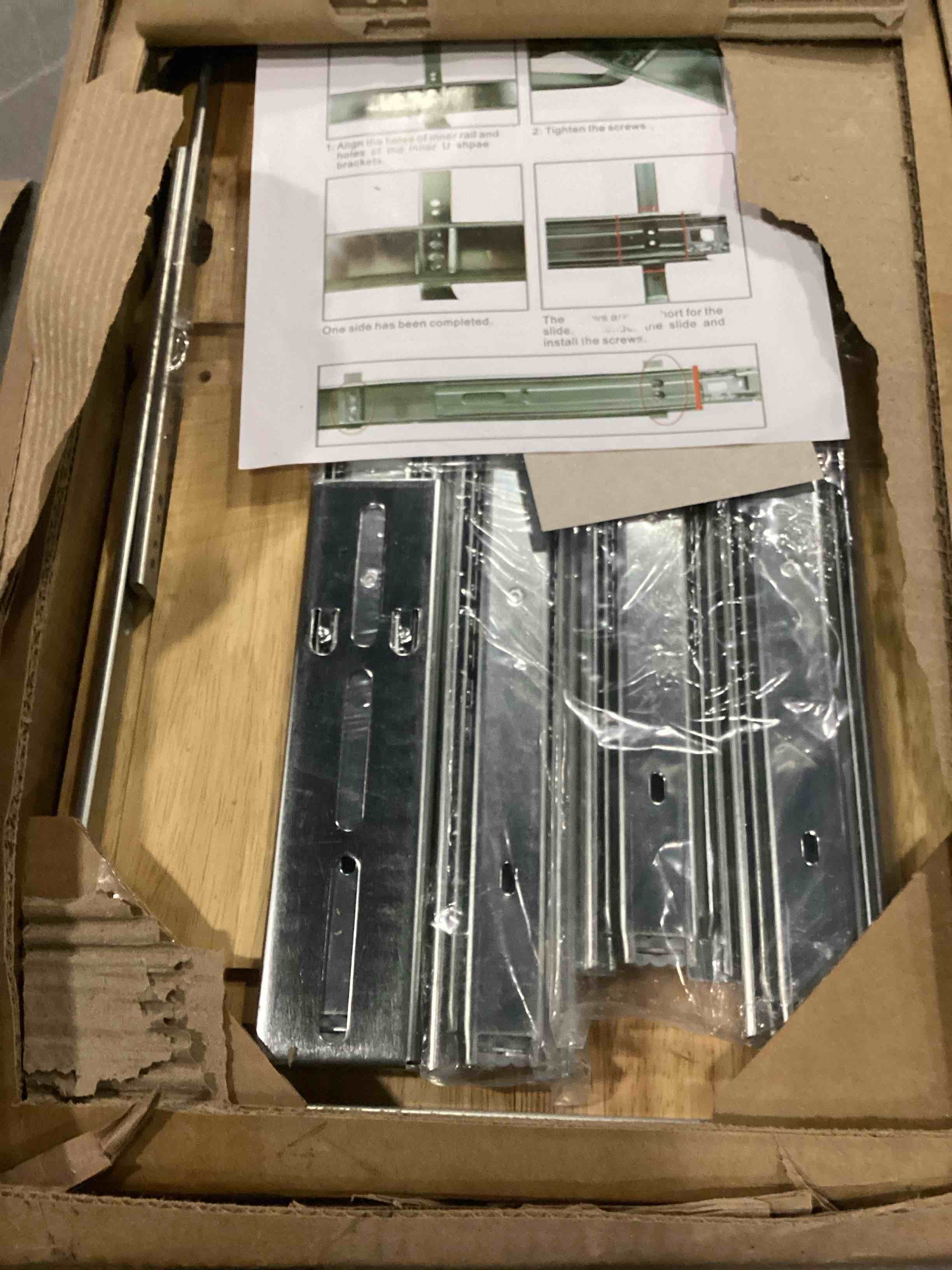 https://s3.amazonaws.com/lotting-images-prod/bidfta/PNK2558517_1746538902008.jpeg