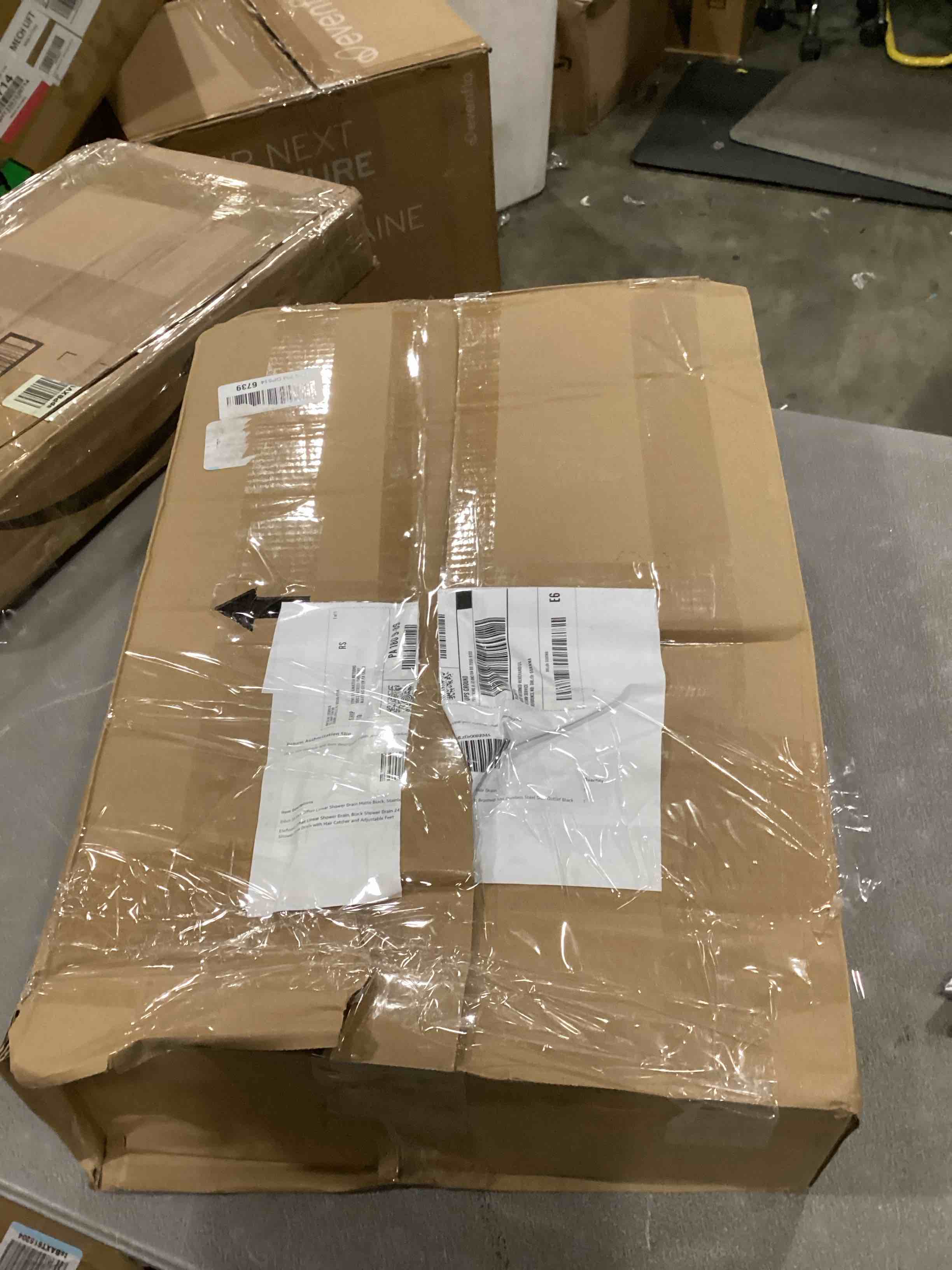 https://s3.amazonaws.com/lotting-images-prod/bidfta/PNK2558519_1746539068431.jpeg