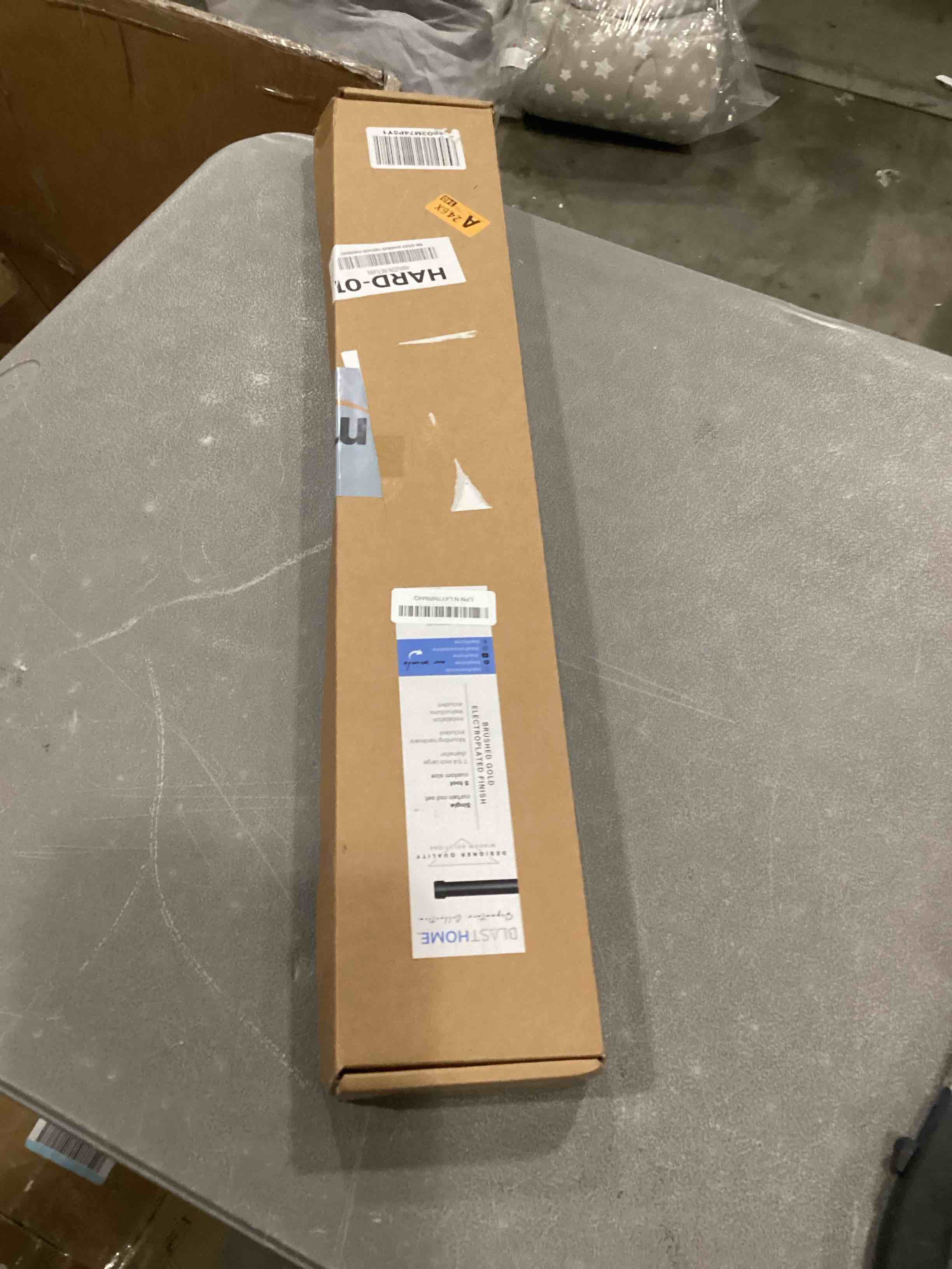 https://s3.amazonaws.com/lotting-images-prod/bidfta/PNK2558696_1746642908928.jpeg